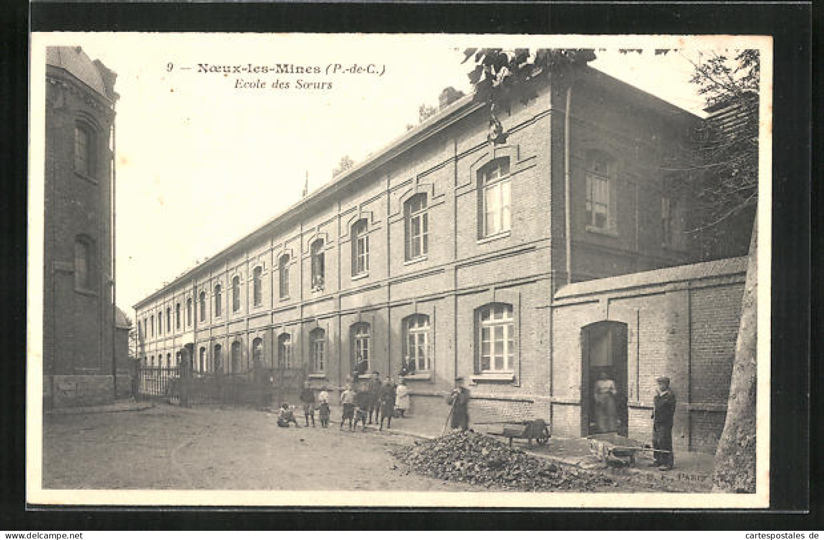 CPA Noeux-les-Mines, Ecole Des Soeurs  - Noeux Les Mines