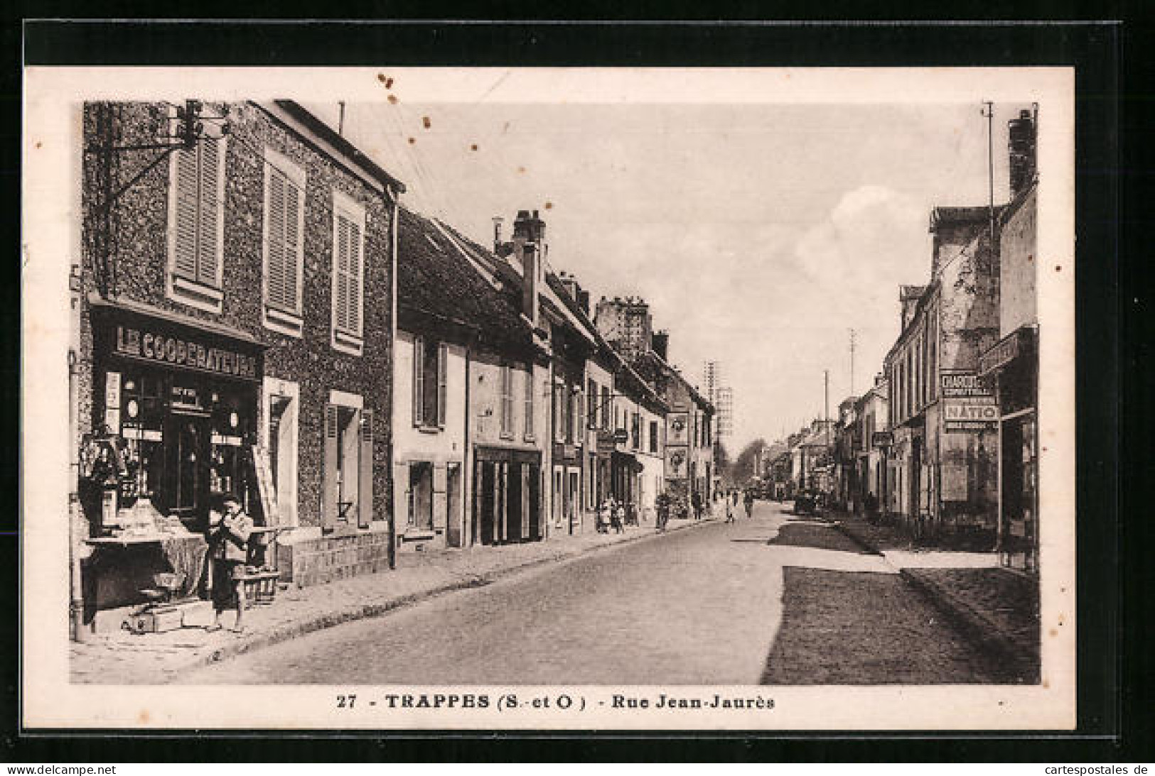 CPA Trappes, Rue Jean-Jaures  - Trappes