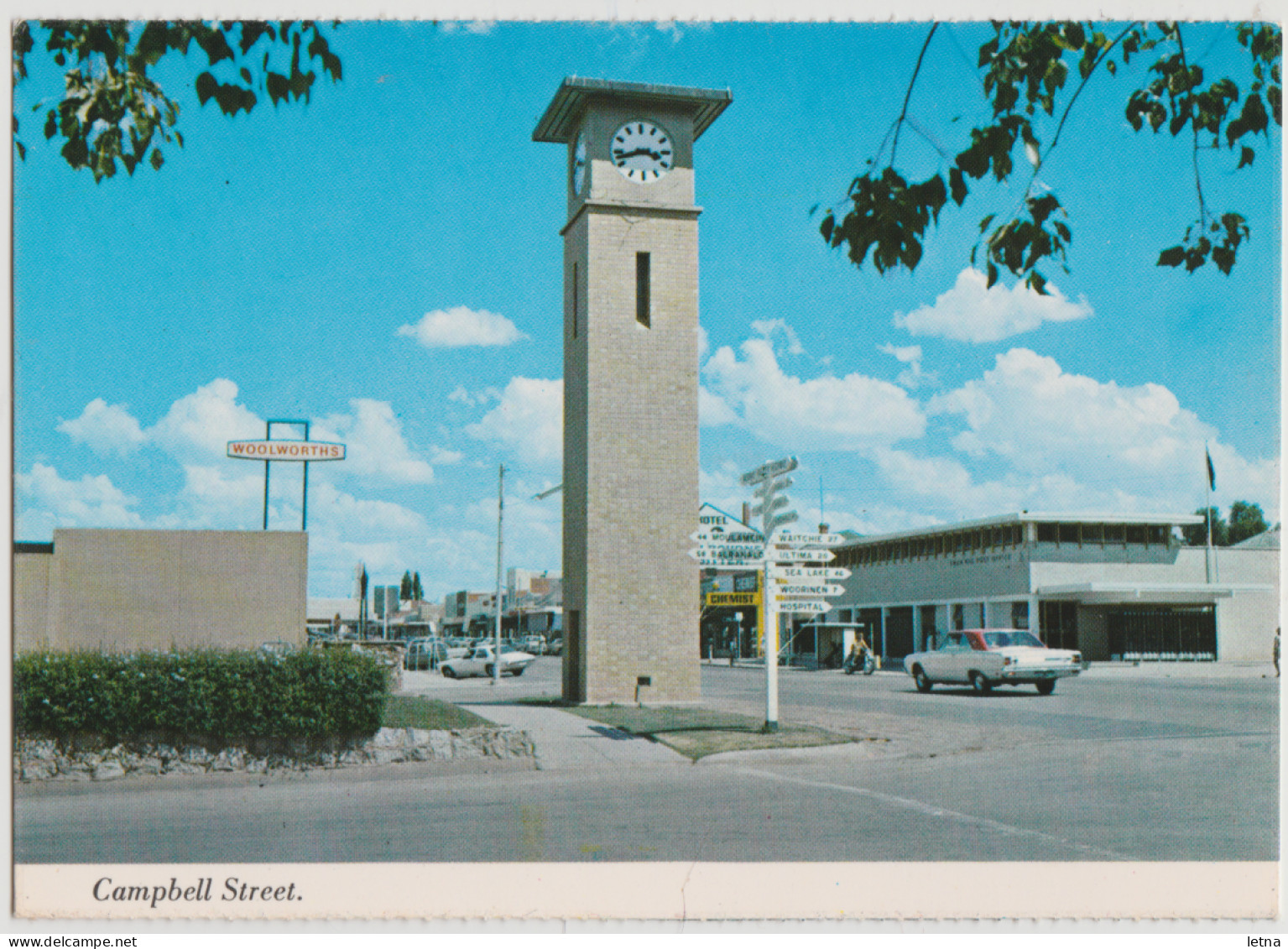 Australia VICTORIA VIC Clock Post Office Cars Campbell St SWAN HILL Nucolorvue NCV272 Postcard C1970s - Swan Hill