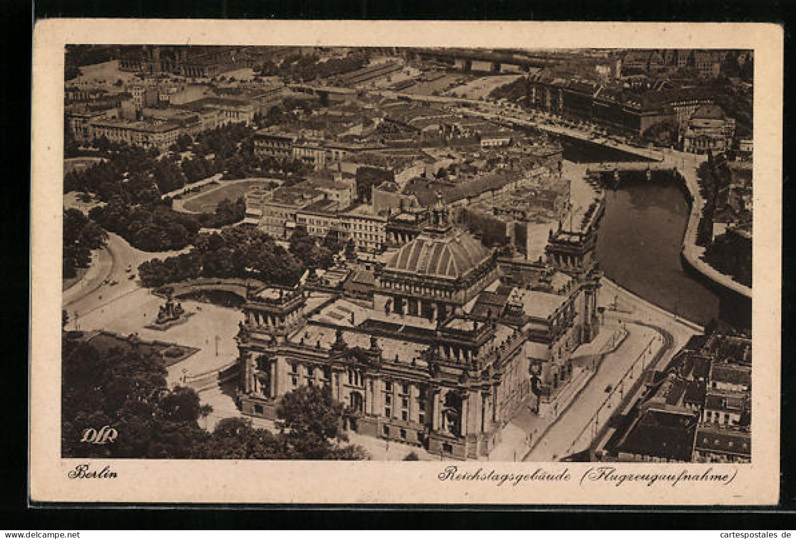 AK Berlin, Reichstagsgebäude Vom Flugzeug Aus  - Tiergarten