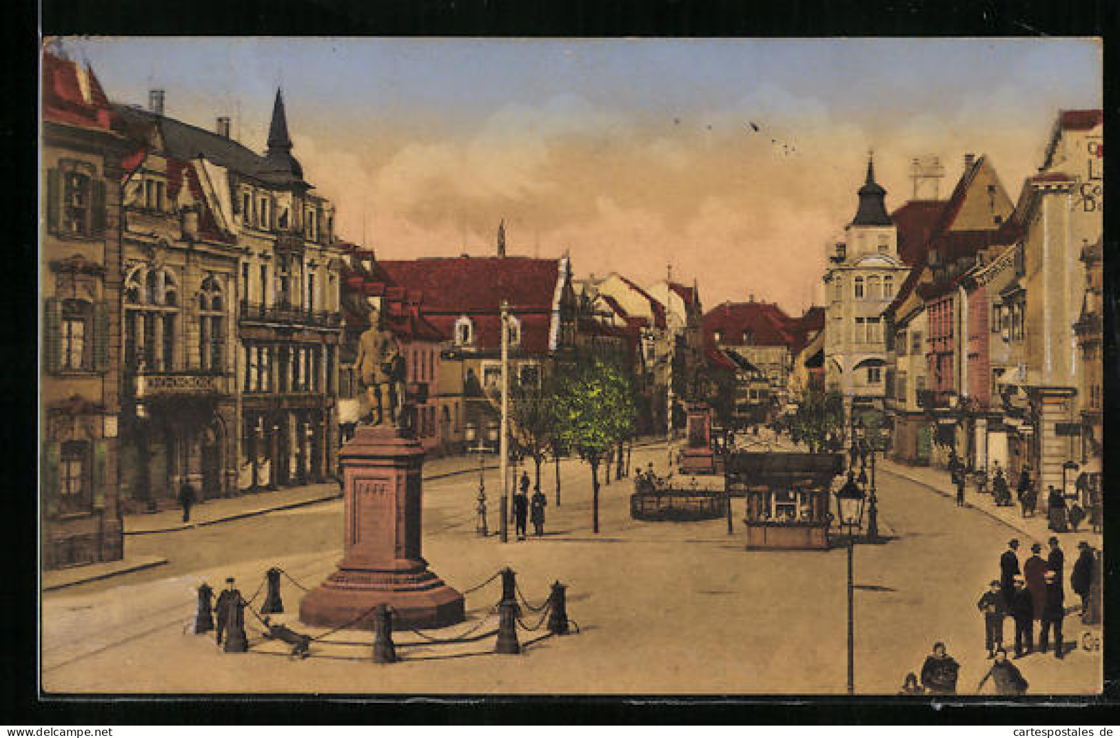 AK Offenburg, Marktplatz Mit Geschäften Und Denkmälern  - Offenburg