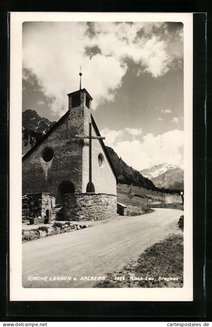 AK Langen A. Arlberg, Kirche Mit Strassenpartie  - Autres & Non Classés