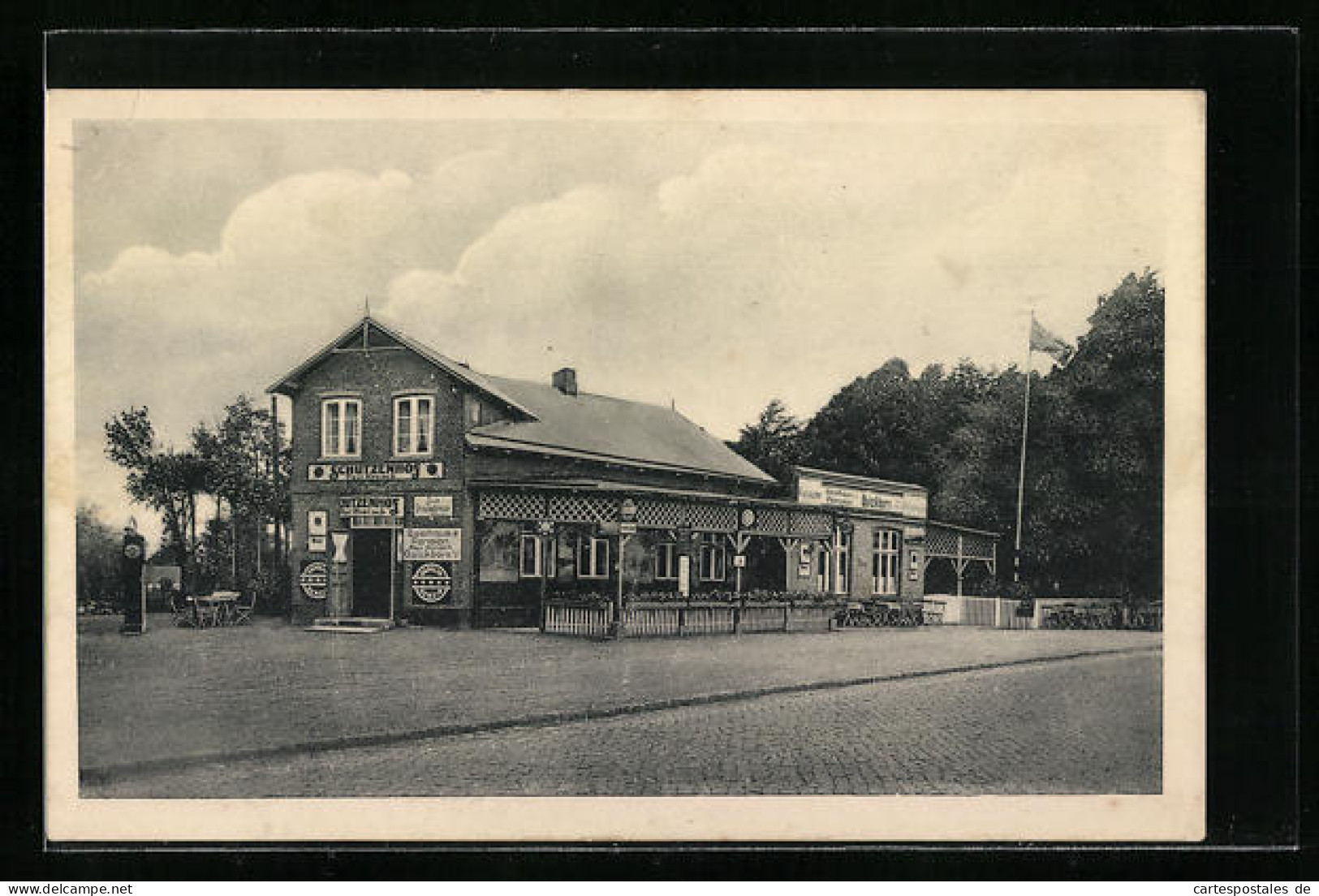 AK Quickborn I. Holst., Gasthaus Schützenhof Mit Strasse  - Quickborn