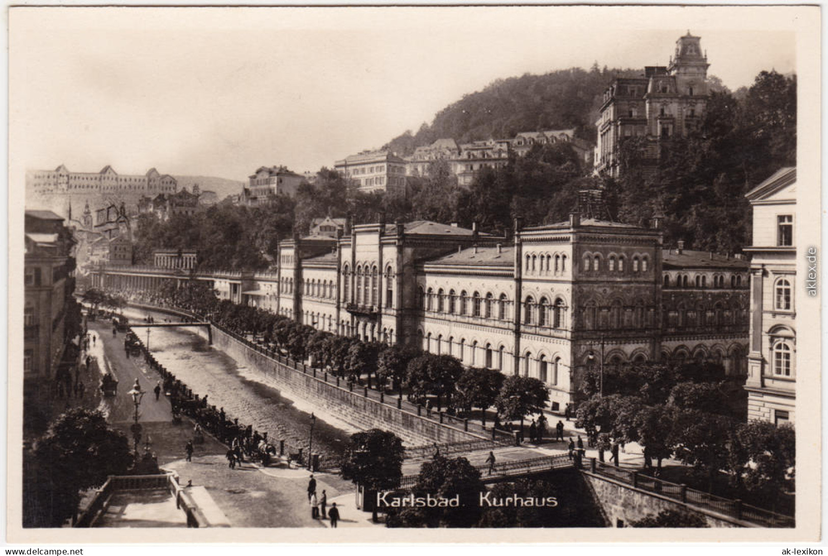 Karlsbad Karlovy Vary Kollonade  - Belebt Foto Ansichtskarte  1932 - Tschechische Republik