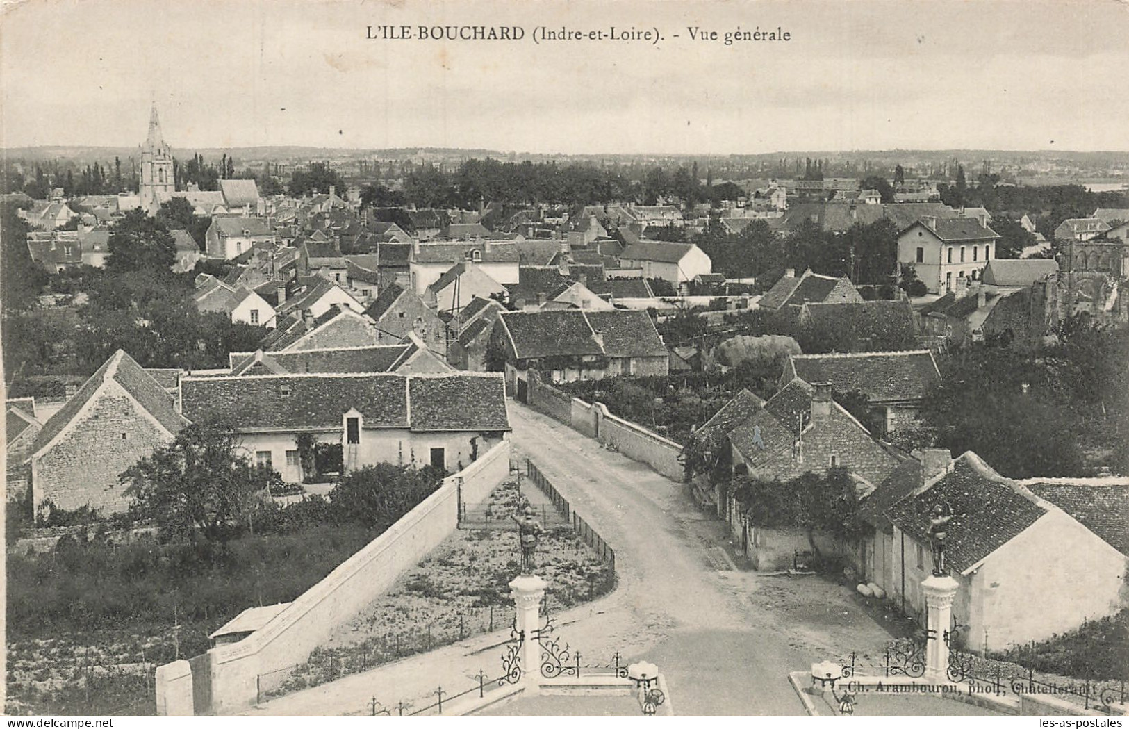 37 L ILE BOUCHARD - L'Île-Bouchard