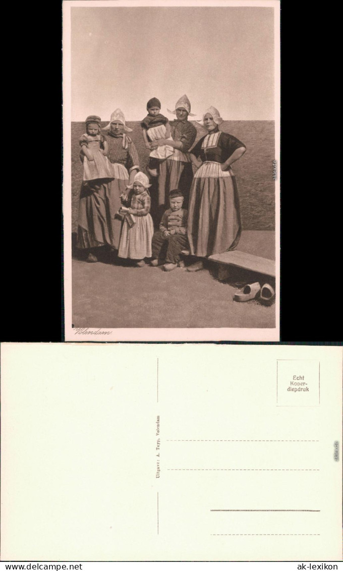 Ansichtskarte Edam-Volendam Trachten/ Typen - Familie 1930 - Volendam