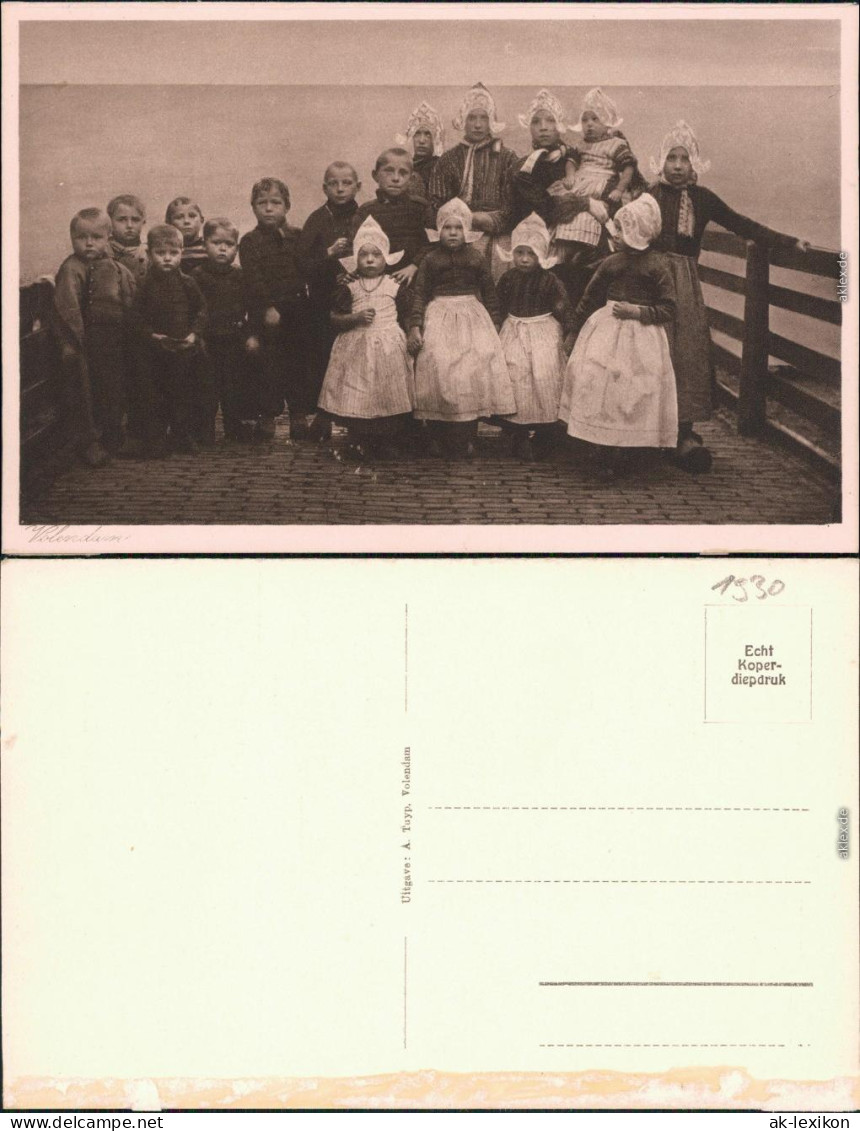 Ansichtskarte Edam-Volendam Kindergruppe Vor Dem Meer - Tracht 1930 - Volendam