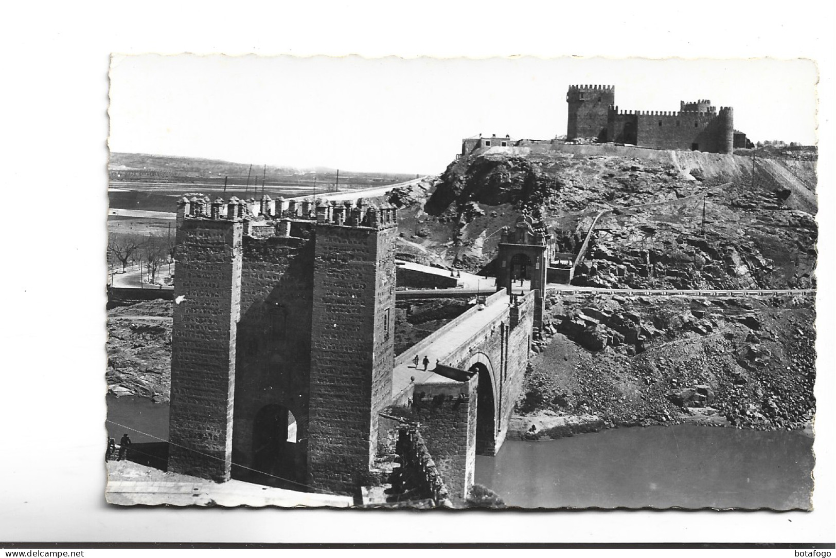 CPA PHOTO TOLEDO, PUENTE DE ALCANTARA Y CASTILLO DE SAN SERVANDO - Toledo