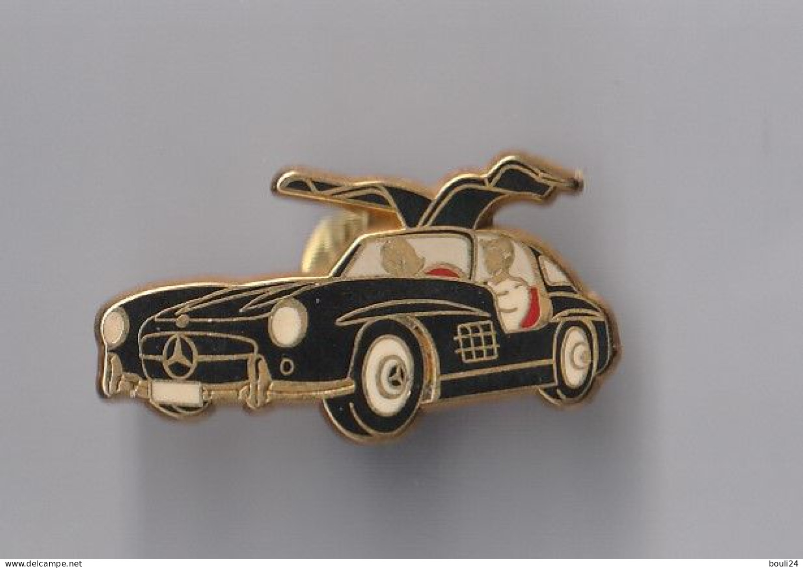 PIN'S THEME ARTHUS BERTRAND VOITURE MERCEDES   300 SL NOIRE  RARE - Arthus Bertrand