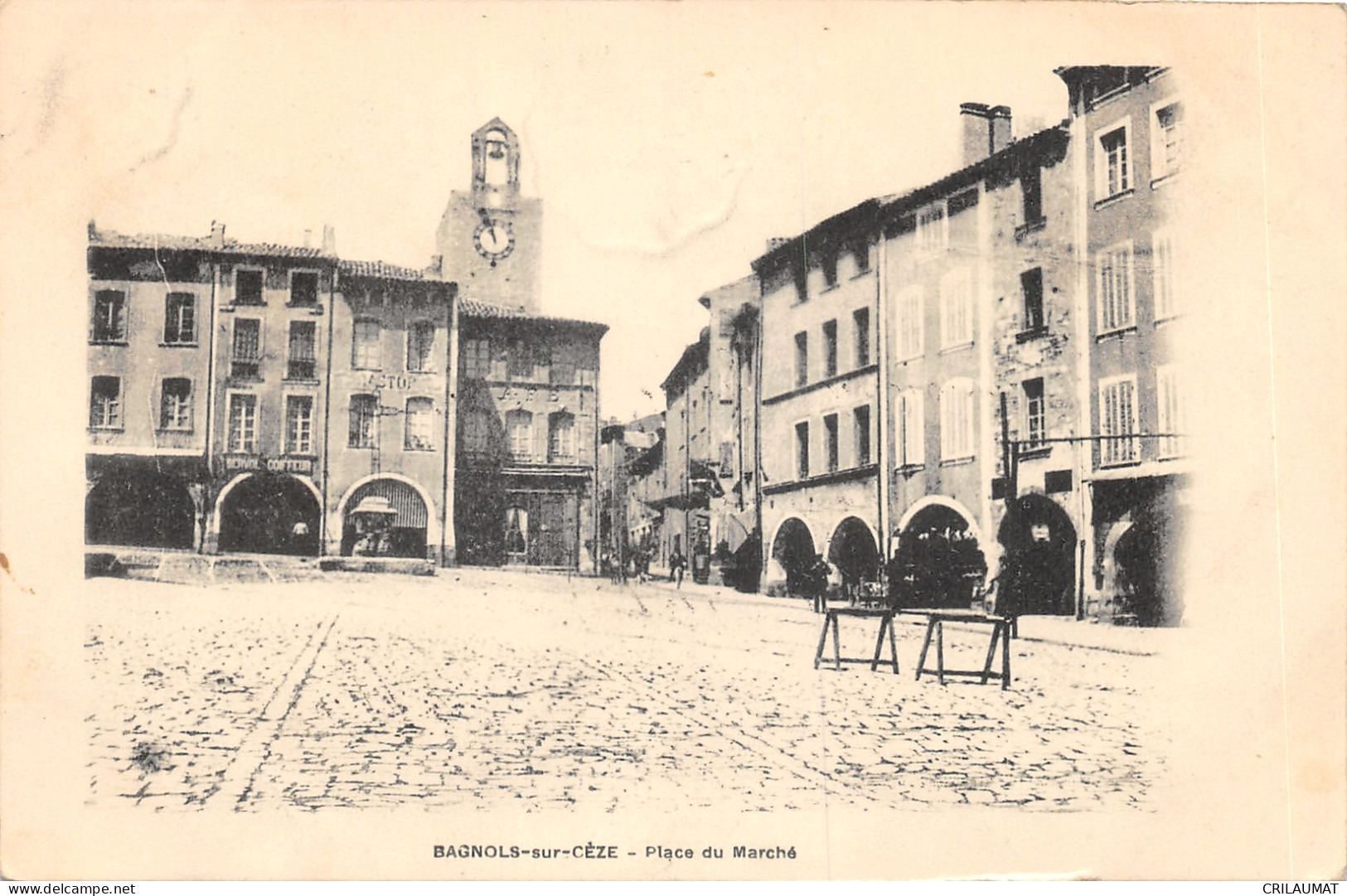 30-BAGNOLS SUR CEZE-PLACE DU MARCHE-N 6008-C/0013 - Bagnols-sur-Cèze