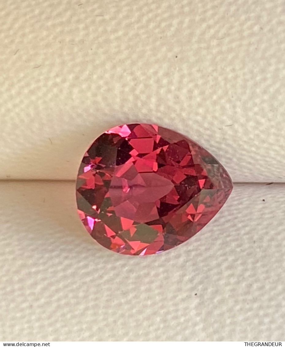 ALMANDINE GARNET 2.56 Carat  Loose Gemstone - Otros & Sin Clasificación