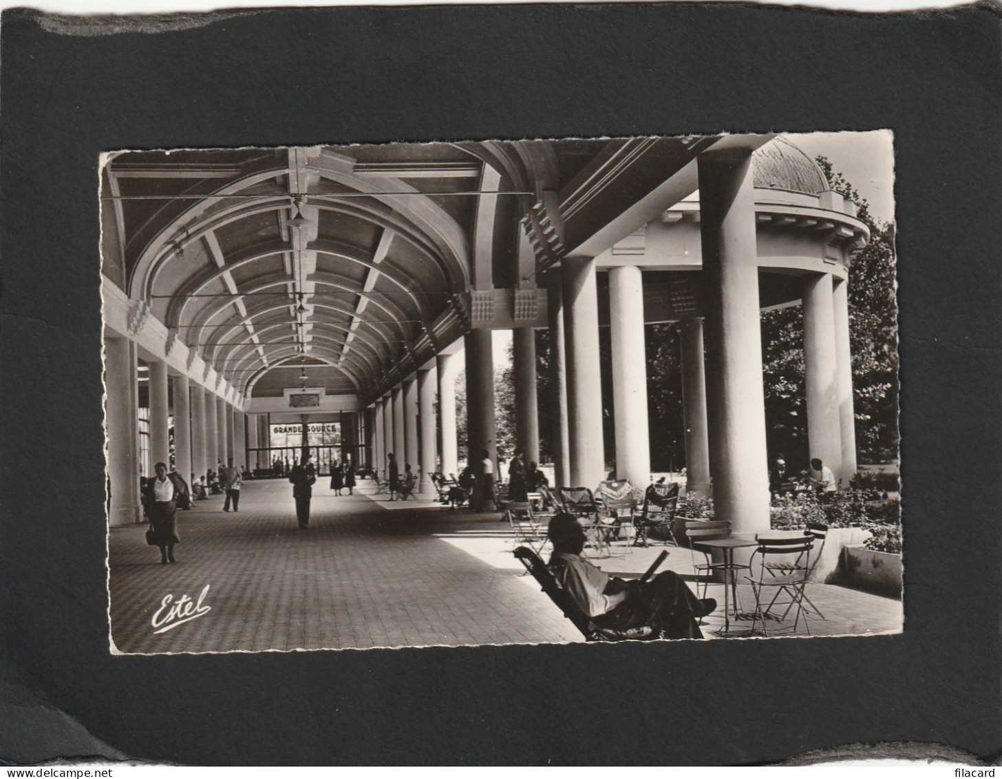 128486         Francia,       Vittel,     Les   Galeries  De  Cure,   VG   1959 - Vittel