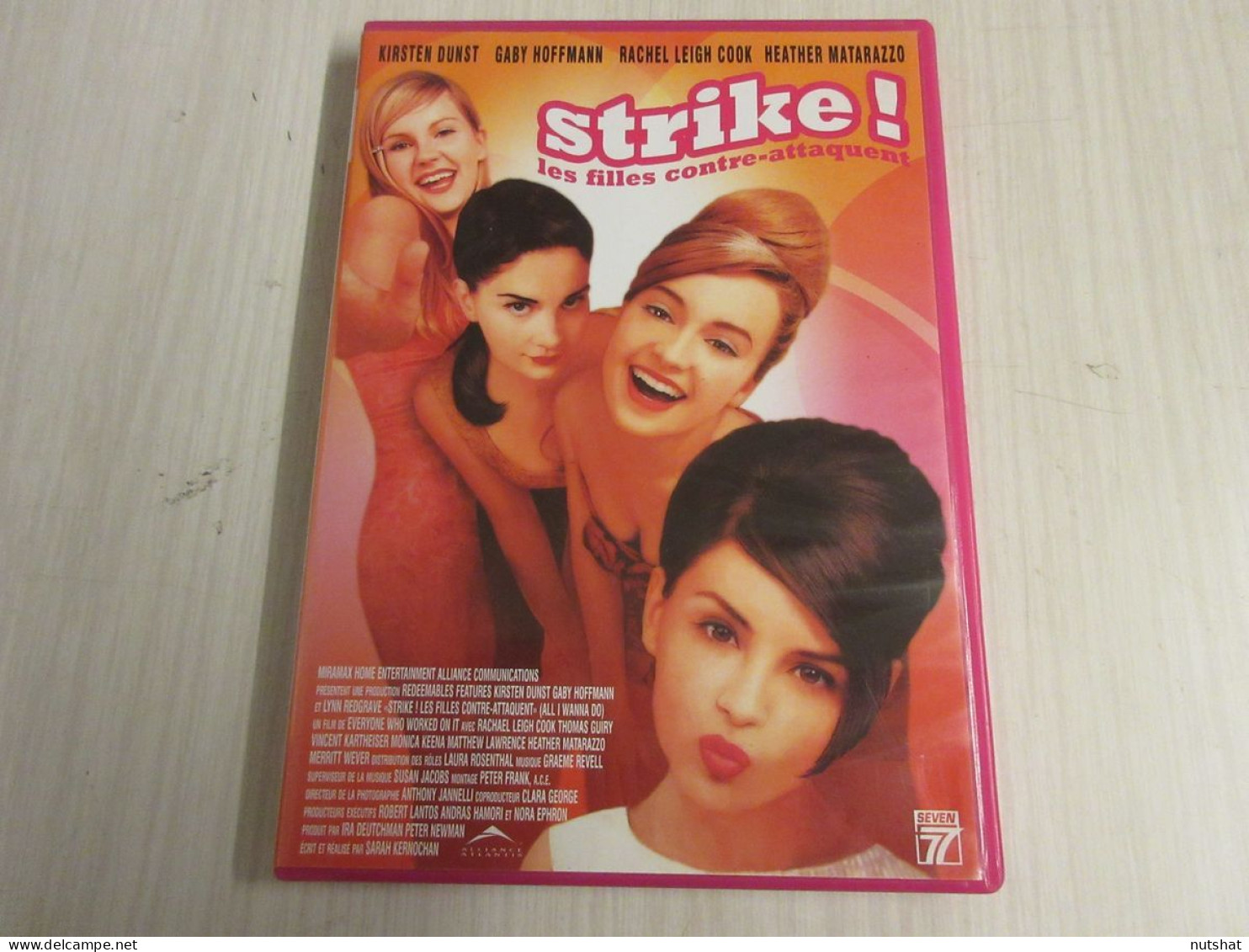 DVD CINEMA STRIKE ! Les FILLES CONTRE-ATTAQUENT 2009 93mn - Comedy