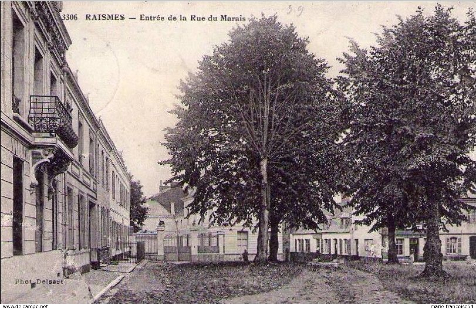 CPA - RAISMES - Entrée De La Rue Du Marais - Raismes