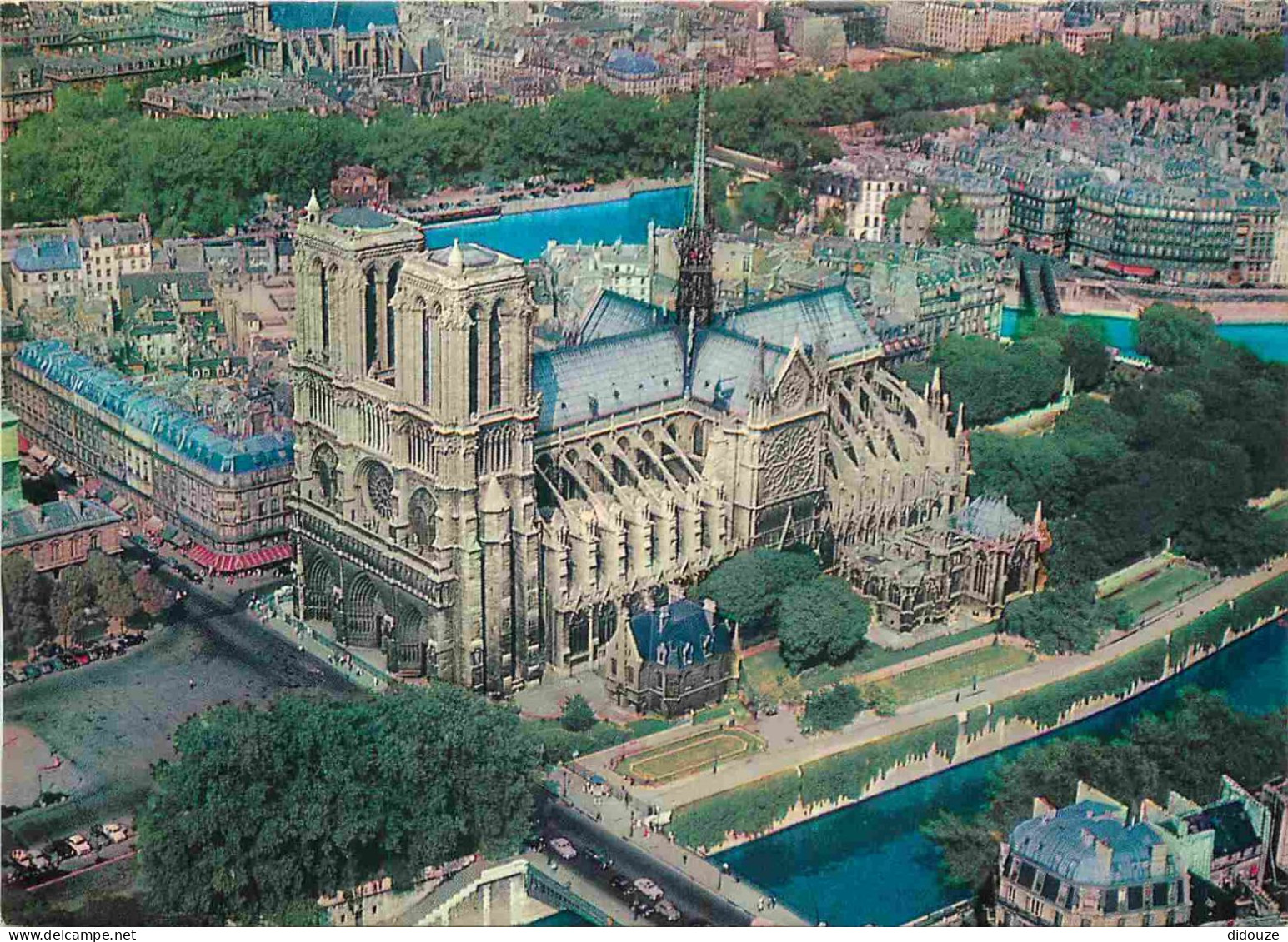 75 - Paris - Cathédrale Notre Dame - Vue Aérienne - CPM - Voir Scans Recto-Verso - Notre Dame De Paris