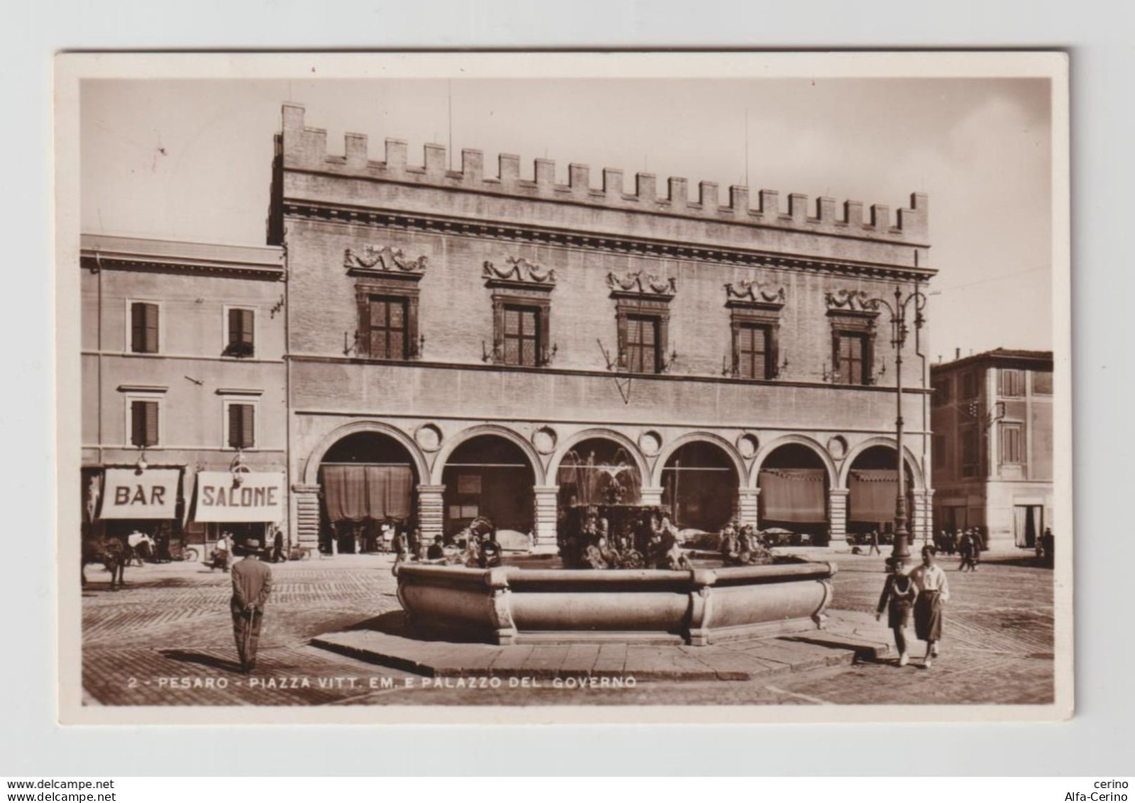 PESARO:  PIAZZA  VITT. EMAN. E  PALAZZO  DEL  GOVERNO -  FOTO  -  FP - Pesaro