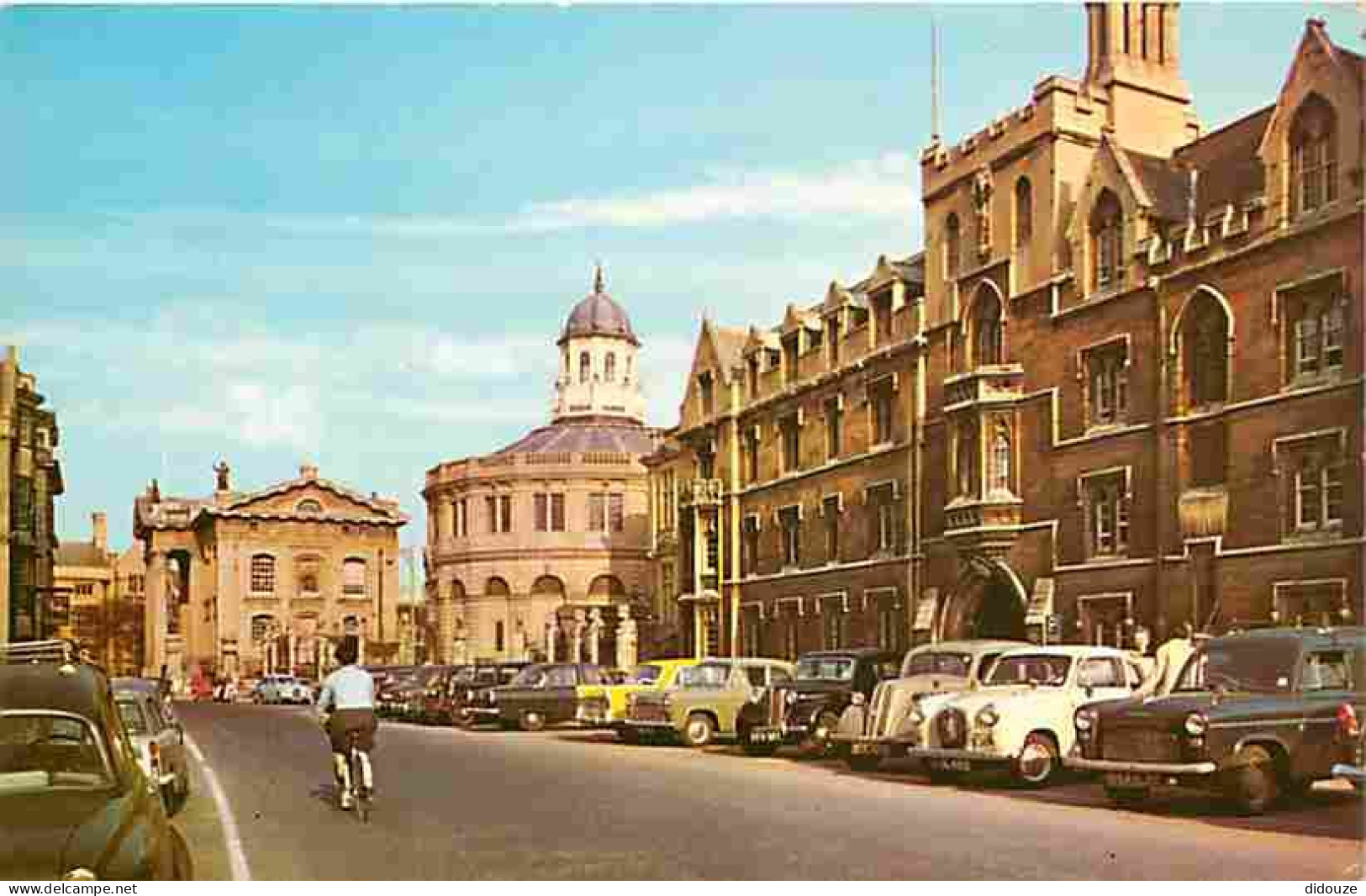 Automobiles - Oxford - Exeter College - Sheldonian Theatre And Clarendon Bulding - CPM - Voir Scans Recto-Verso - Voitures De Tourisme