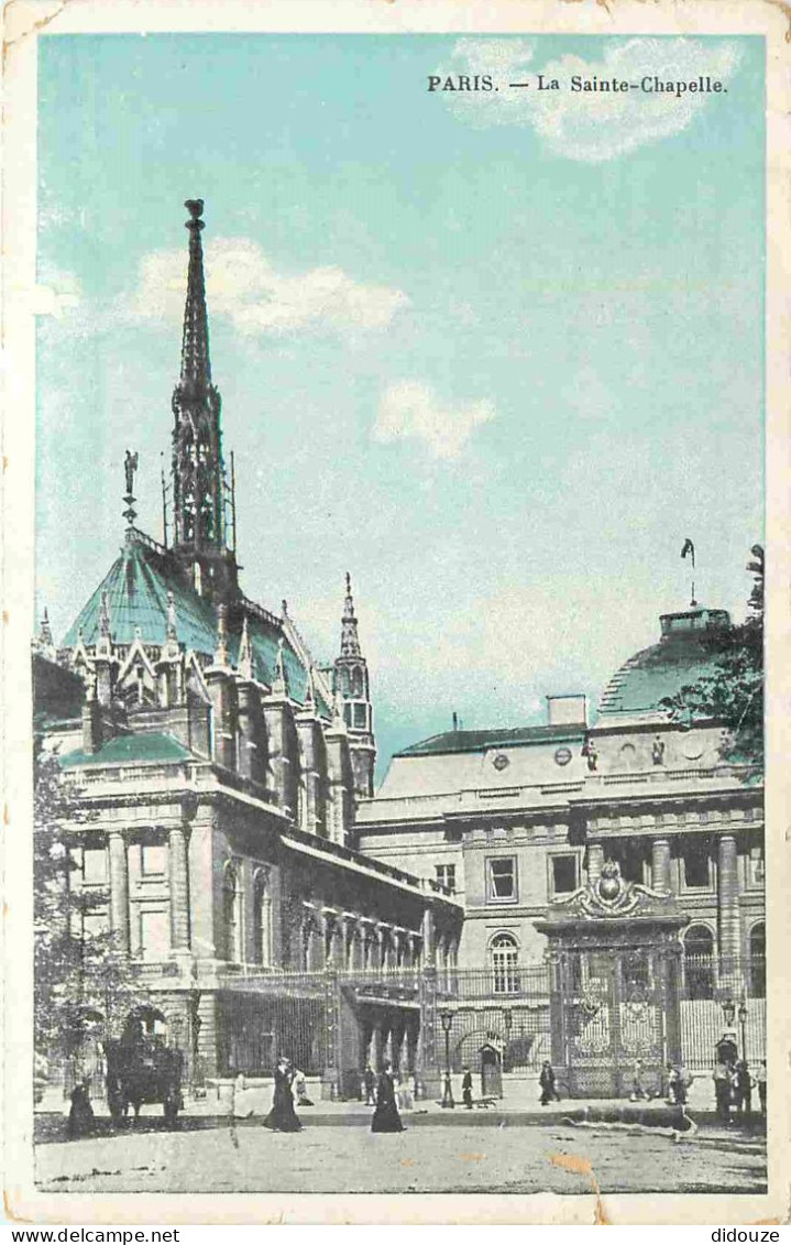 75 - Paris - La Sainte Chapelle - Animée - CPA - Oblitération Ronde De 1914 - Etat Arrachée Sur 5 Mm Sur Le Bas - Voir S - Kerken