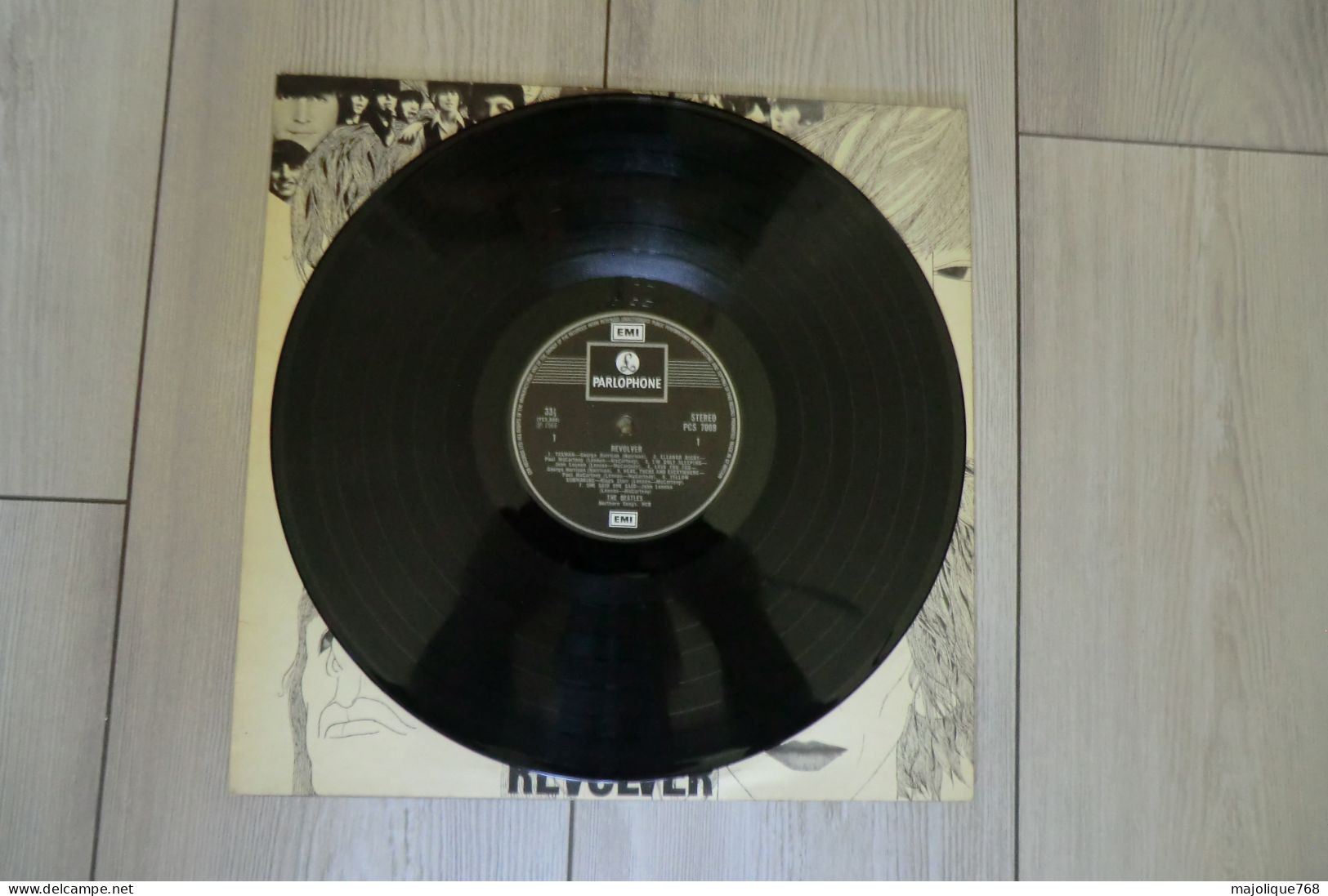 Disque - The Beatles - Revolver - Parlophone PCS 7009 Stéréo Original Anglais  - UK 1966 - En Parfait état - - Rock