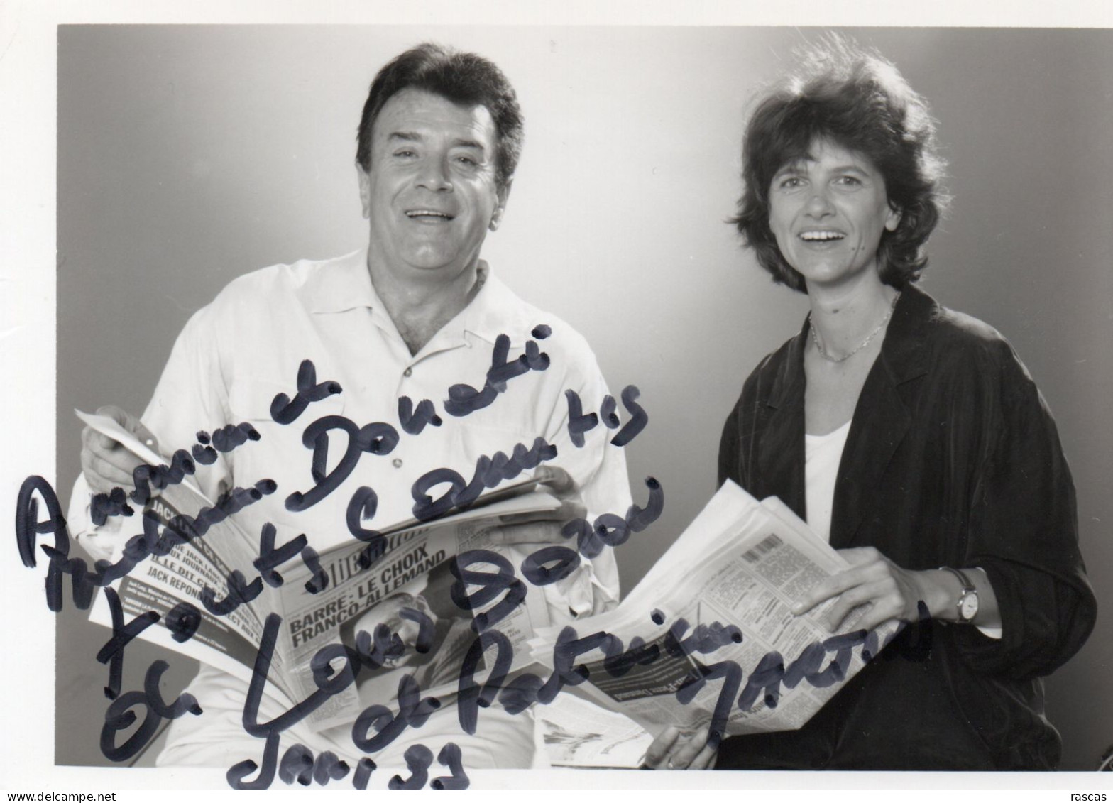 PHOTO GRAND FORMAT 1 - ENV 1 - RADIO - PHOTO DEDICACEE DES ANIMATEURS LOUIS BOZON ET PATRICIA MARTIN - Signed Photographs