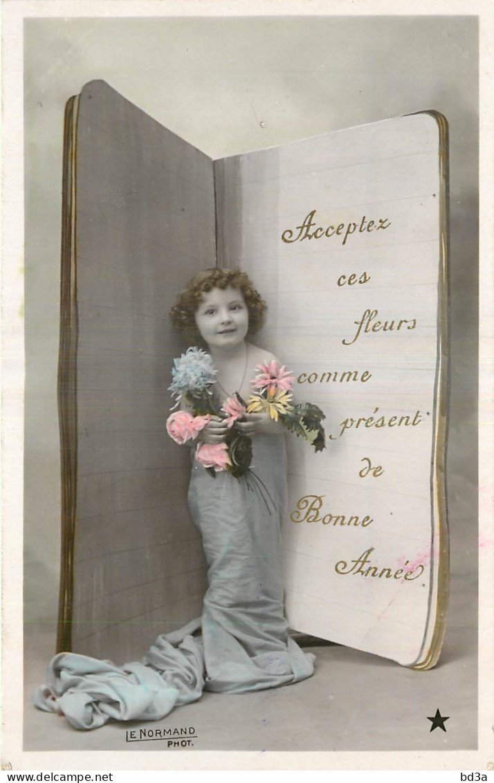 ENFANT - FILLETTE - LITTLE GIRL - MAEDCHEN - BONNE ANNEE    Jolie Fantaisie - Portraits