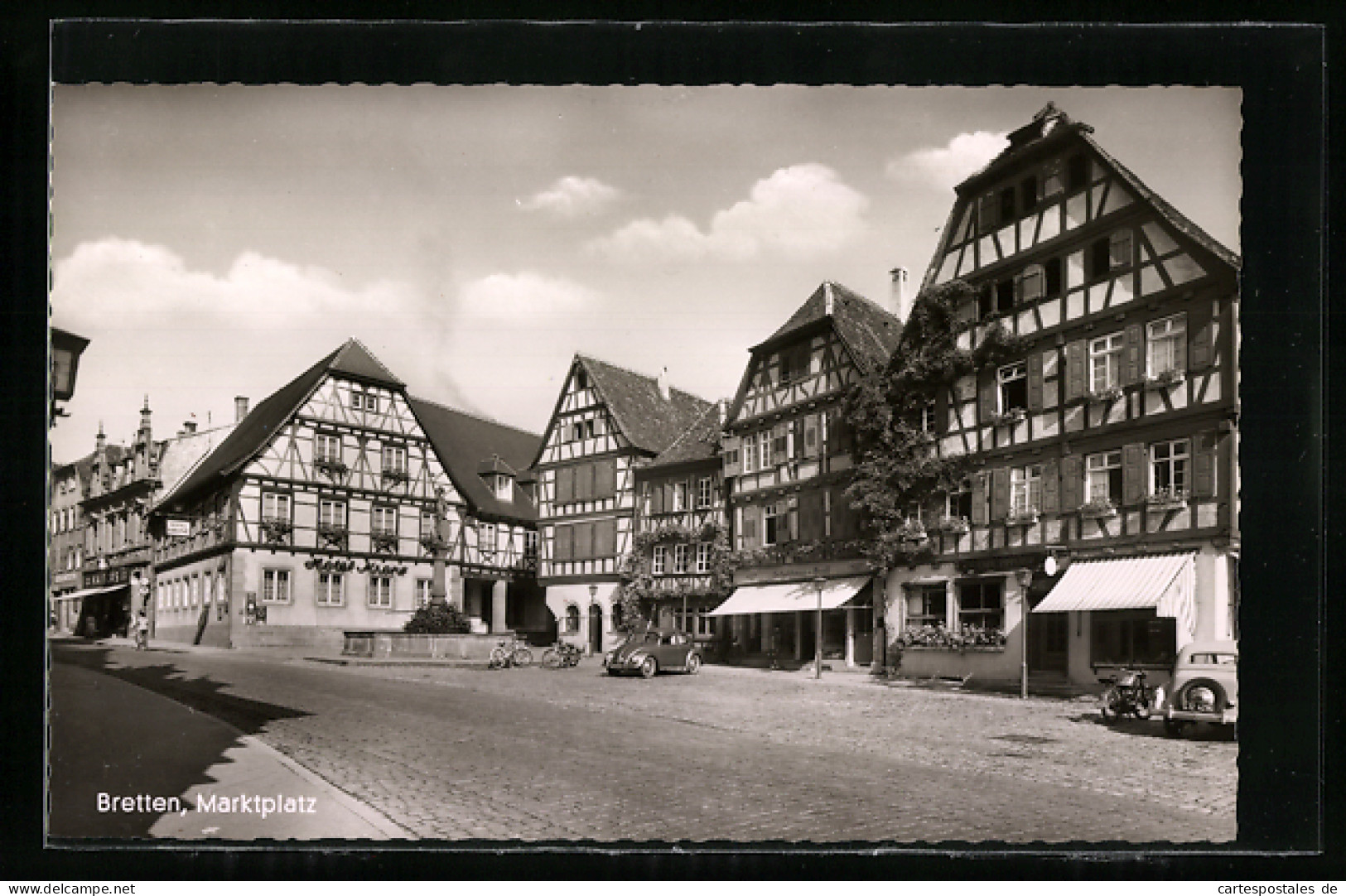 AK Bretten /Baden, Auf Dem Marktplatz  - Bretten