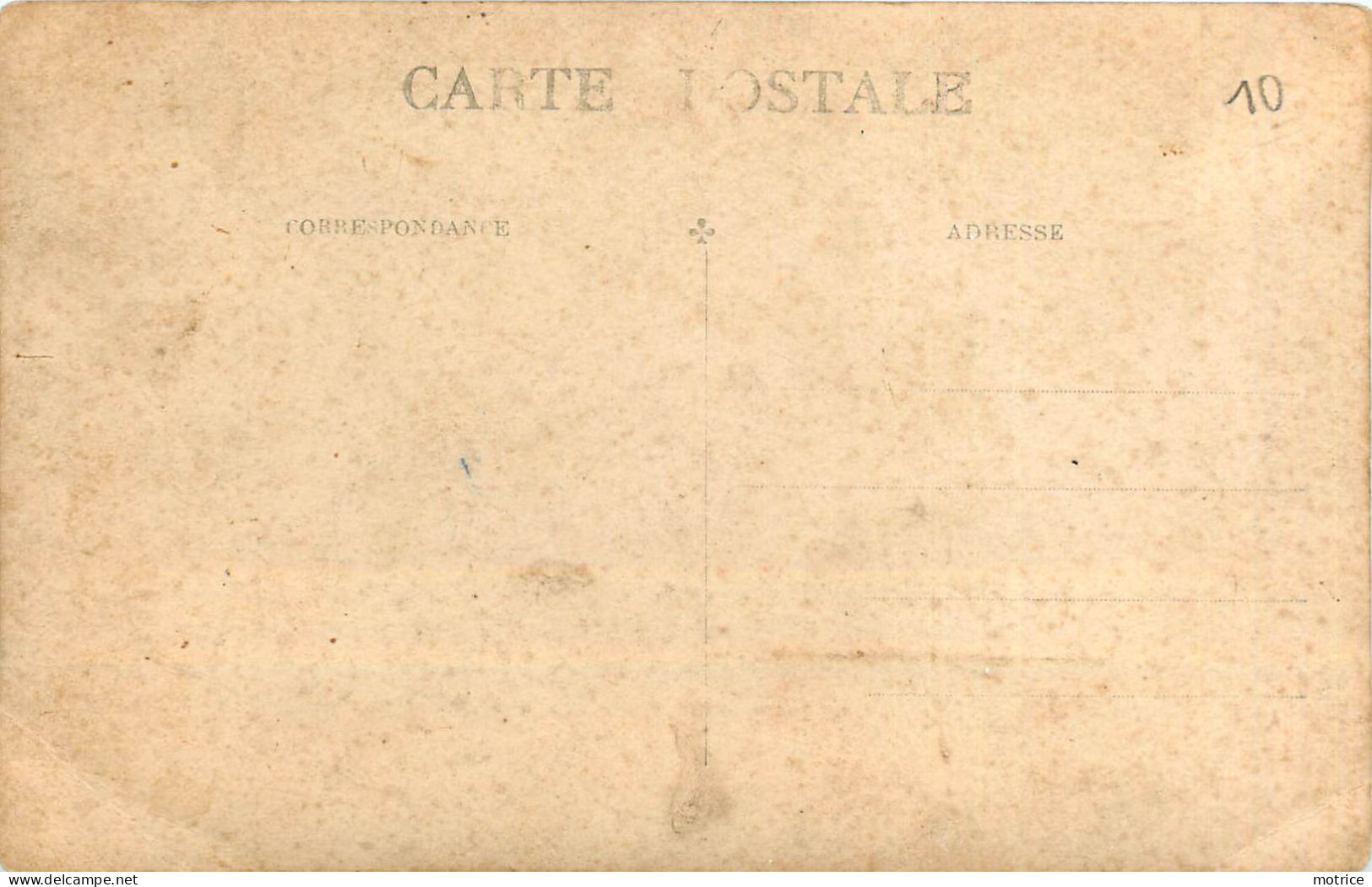 CARTE PHOTO - Travaux Publics, L'installation D'un Poteau, Carte Humoristique. - Industrie