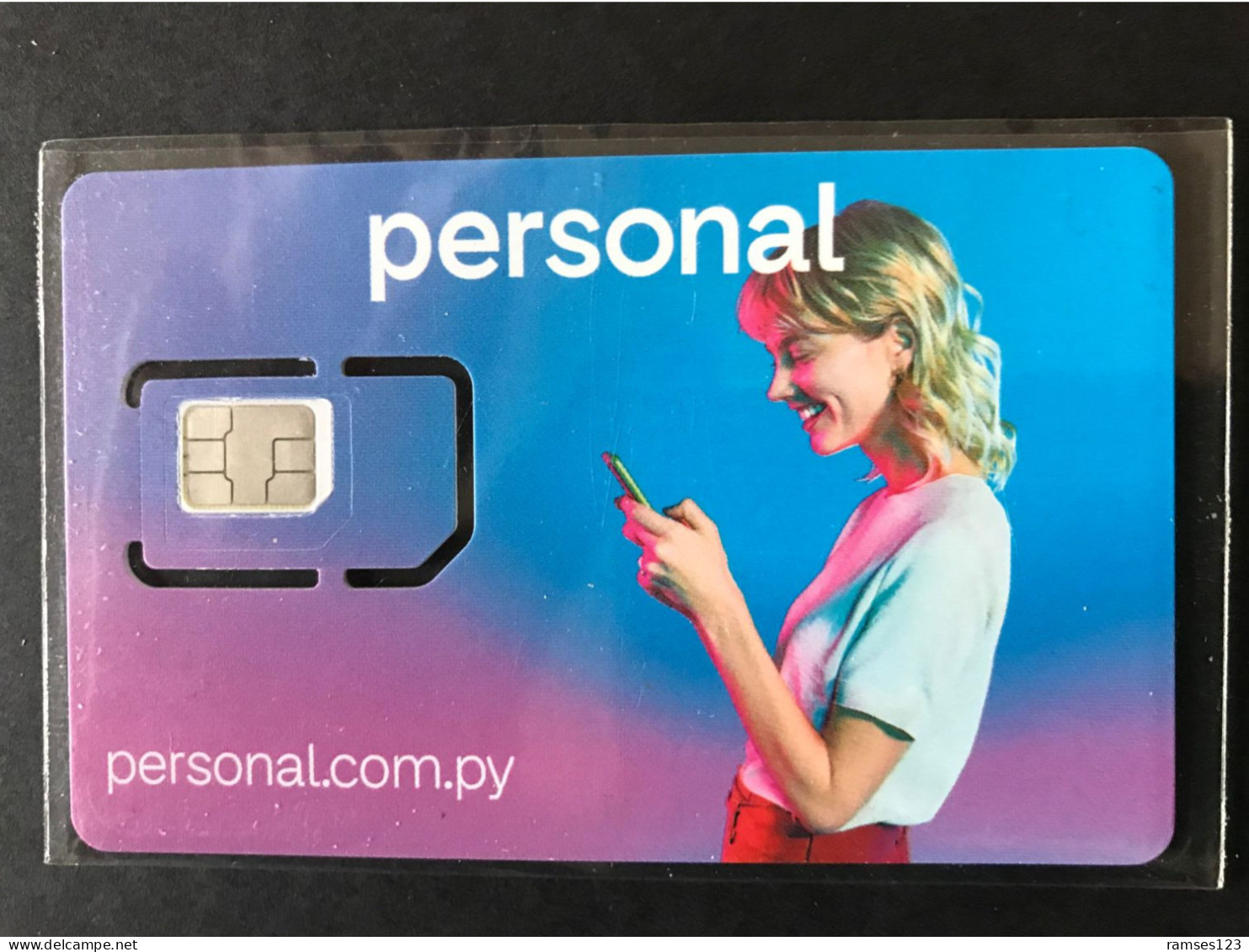RARE   SIM   GSM   PERSONAL   PARAGUAY  GIRL ON PHONE MINT - Paraguay
