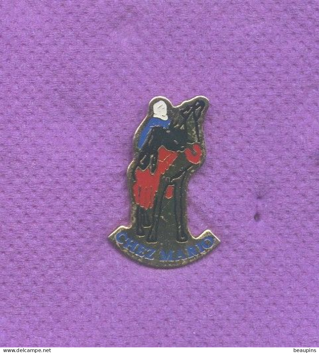 Rare Pins Touareg Sur Dromadaire Chez Mario N614 - Other & Unclassified