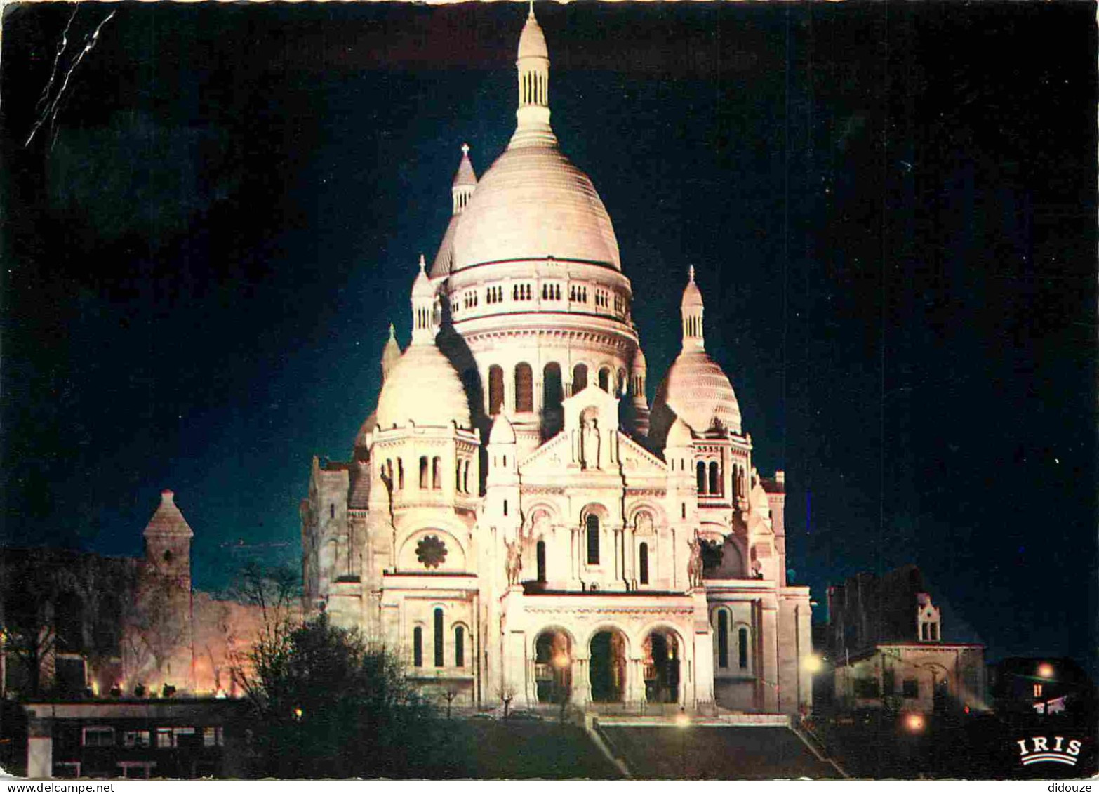 75 - Paris - Basilique Du Sacré-Coeur De Montmartre - Vue De Nuit - Carte Dentelée - CPSM Grand Format - Etat Pli Visibl - Sacré Coeur