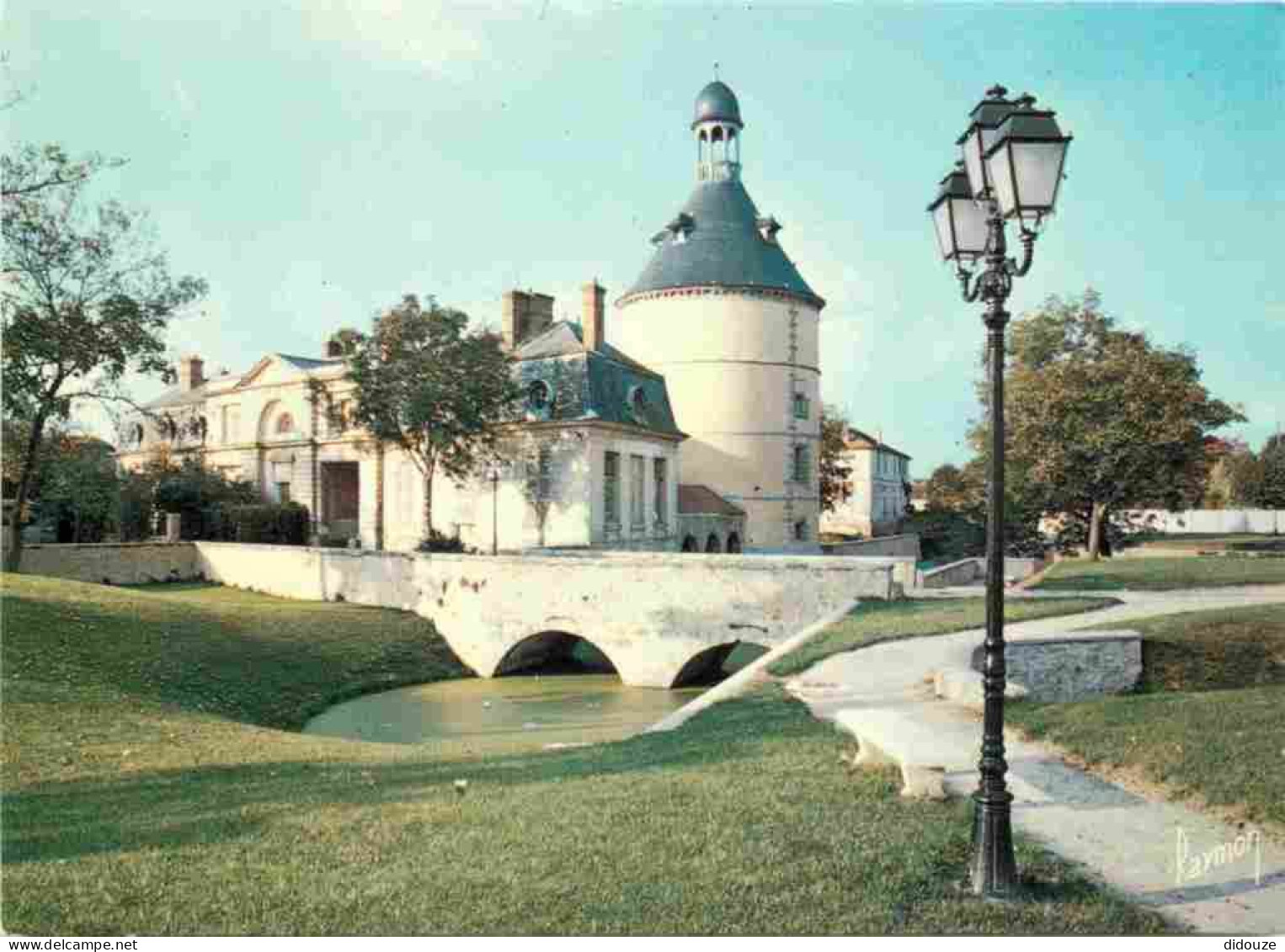 91 - Sainte Geneviève Des Bois - Le Donjon - CPM - Carte Neuve - Voir Scans Recto-Verso - Sainte Genevieve Des Bois