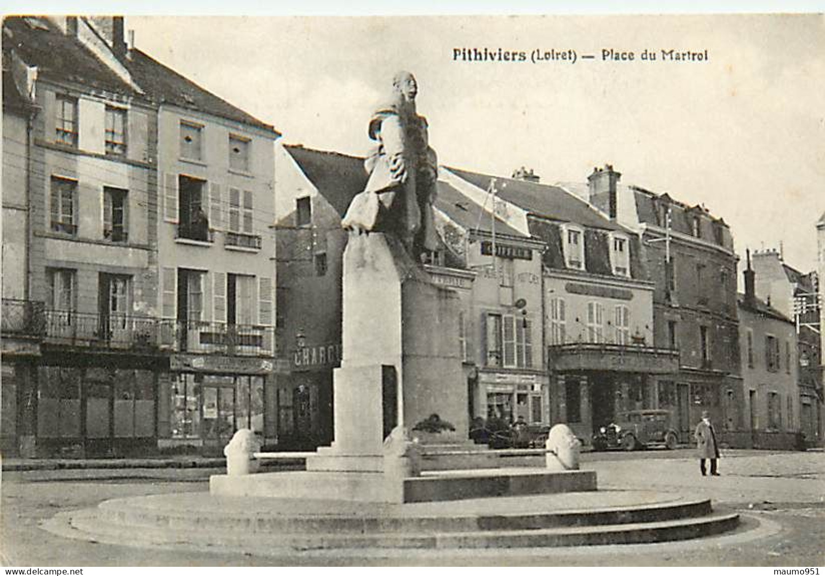 45 PITHIVIERS - Place Du Martrol - Pithiviers