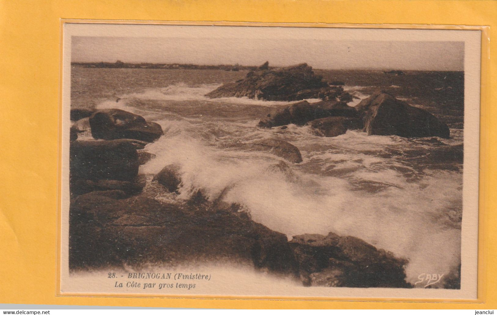 28. BRIGNOGAN . LA COTE PAR GROS TEMPS  .  CARTE NON ECRITE - Brignogan-Plage