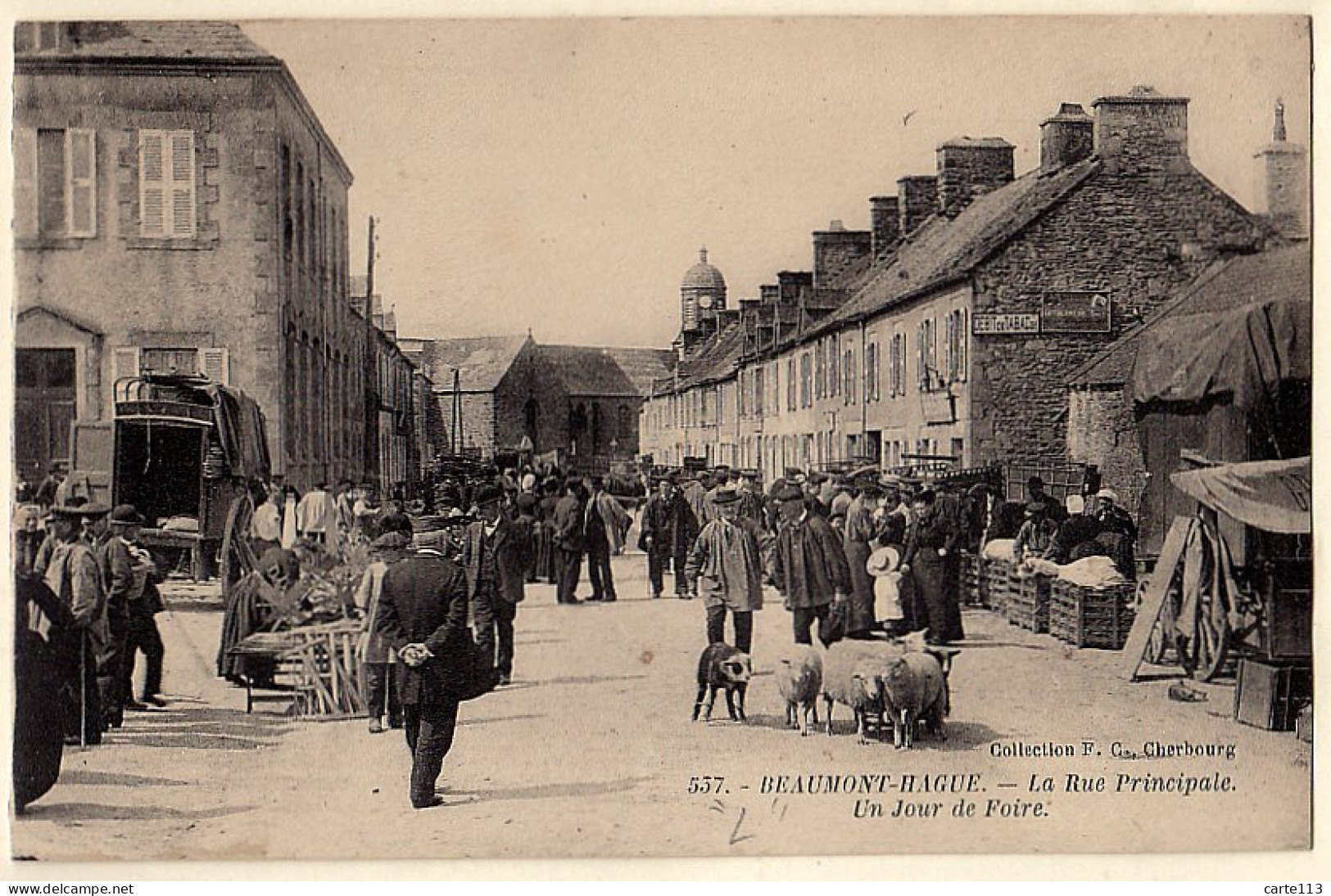 50 - T958CPA - BEAUMONT - HAGUE - 537 - La Rue Principale Un Jour De Foire - Très Bon état - MANCHE - Beaumont