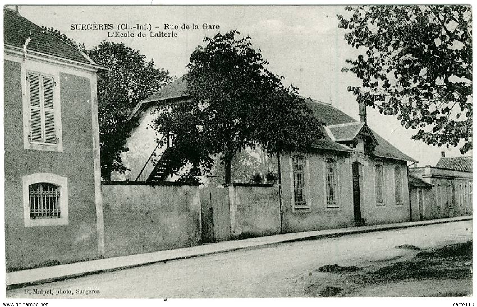 17 - B8145CPA - SURGERES - Rue De La Gare - L'école De Laiterie - Très Bon état - CHARENTE-MARITIME - Surgères