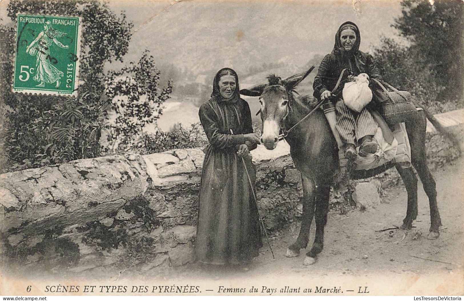 FRANCE - Scènes Et Types Des Pyrénées - Femmes Du Pays Allant Au Marché - Carte Postale Ancienne - Altri & Non Classificati