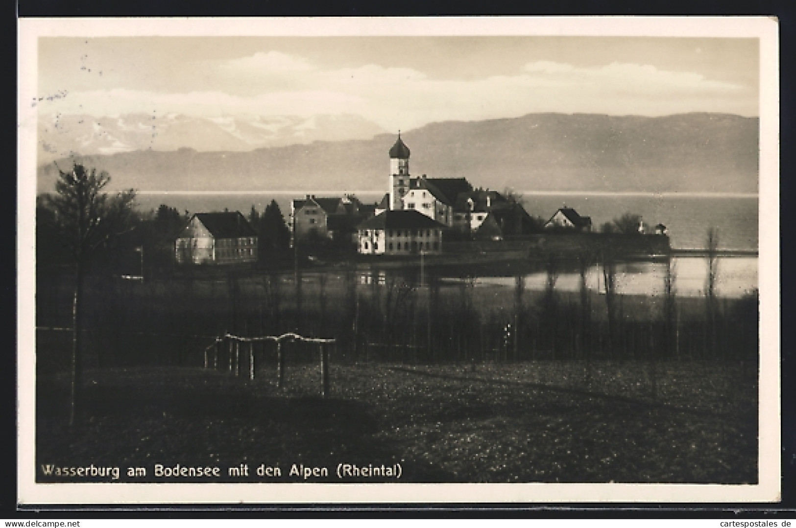 AK Wasserburg Am Bodensee, Ortsansicht Mit Den Alpen  - Wasserburg (Bodensee)