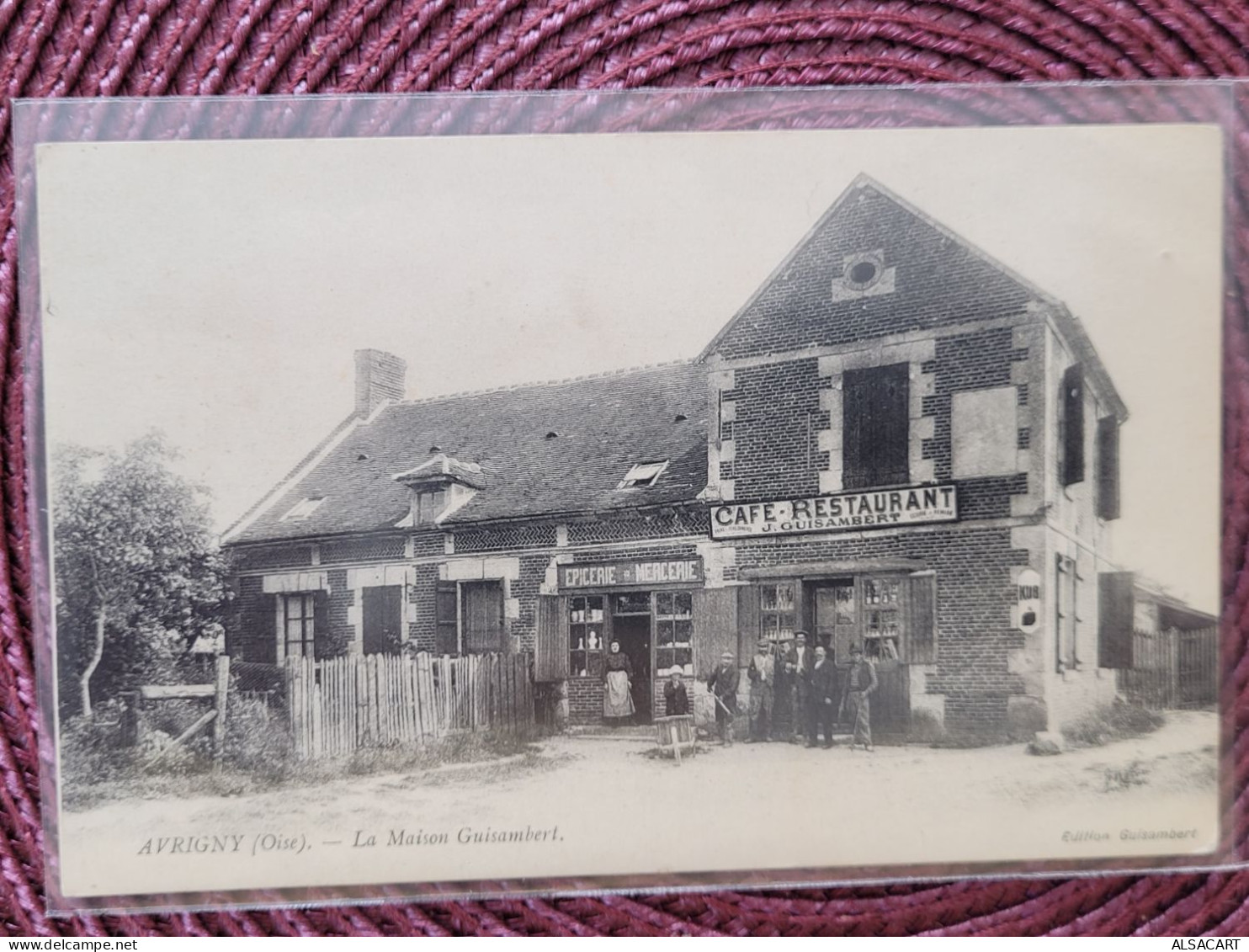 Avrigny , La Maison Guisambert , Café Restaurant ,épicerie, Mercerie - Autres & Non Classés