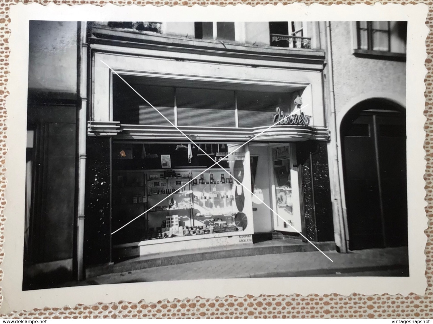 Façade Vitrine Droguerie L.Jacques Wallet Bâtiment Arch. Dupont Ath Photo Vers 1950-1960 Lieux à Identifier - Lugares