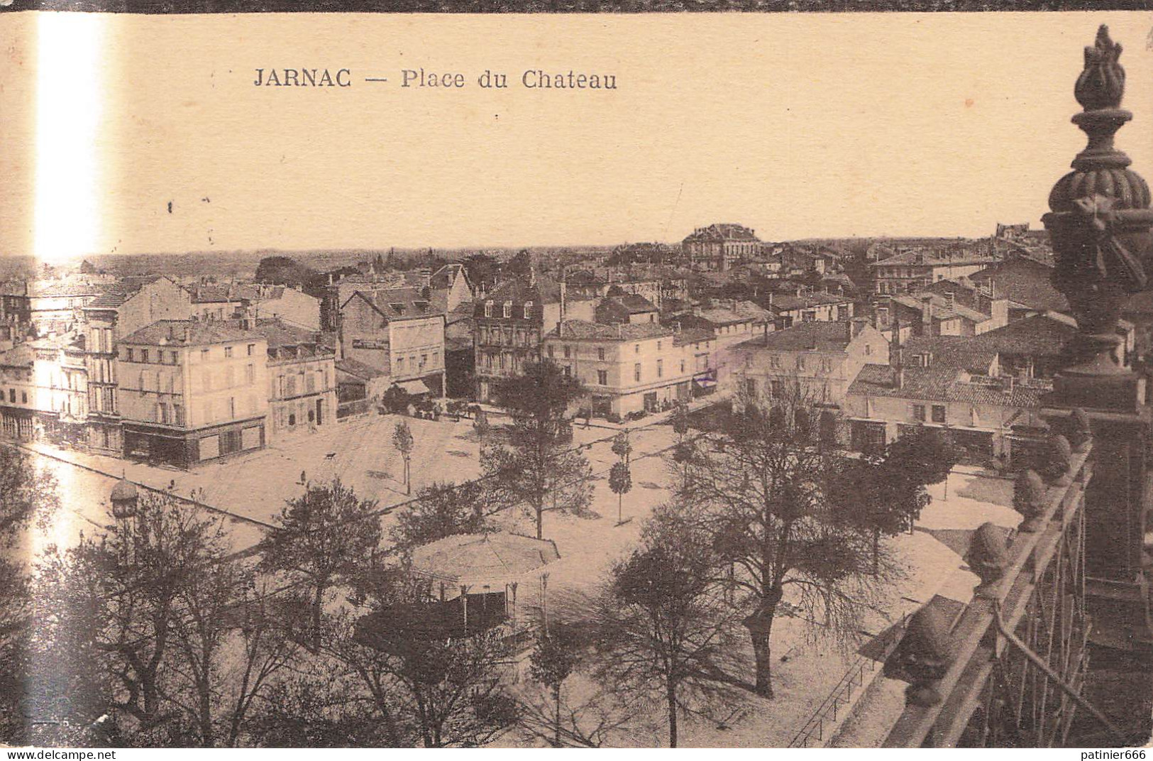 Jarnac Place Du Chateau - Jarnac