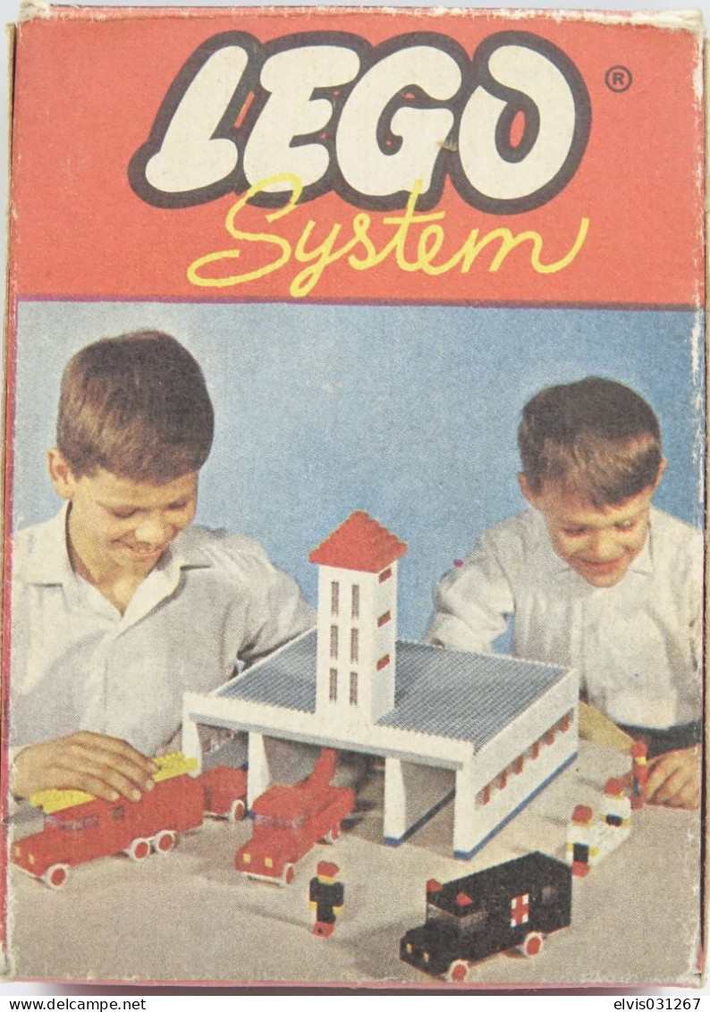 LEGO - 224-3 System 2 X 2 Curved Bricks - Original Lego 1958 - Vintage - Catalogs