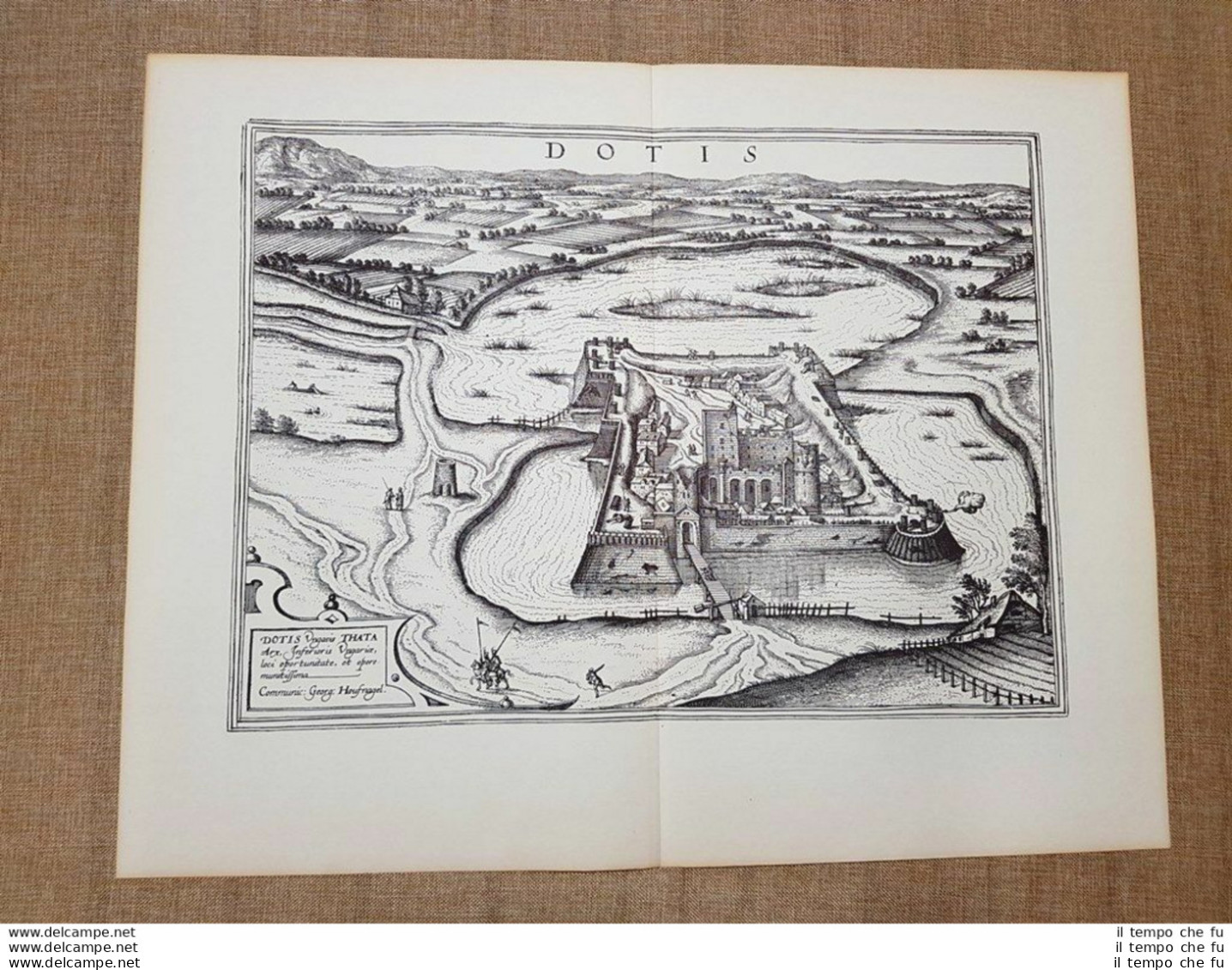 Veduta Della Città Di Dotis O Tata Ungheria Anno 1618 Braun E Hogenberg Ristampa - Geographische Kaarten