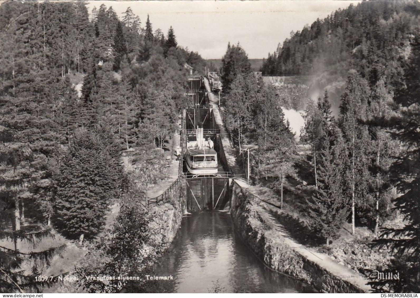 Vrangfoss Slusene , Telemark, Ship Victoria , Porsgrunn 1965 - Norway