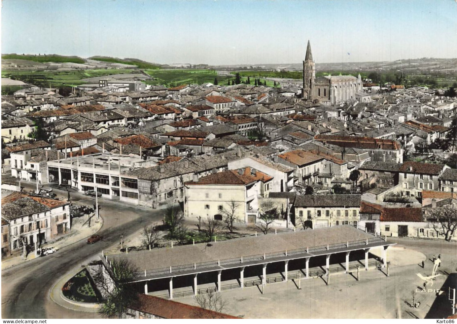 Beaumont De Lomagne * Vue Panoramique Du Village *halle - Beaumont De Lomagne