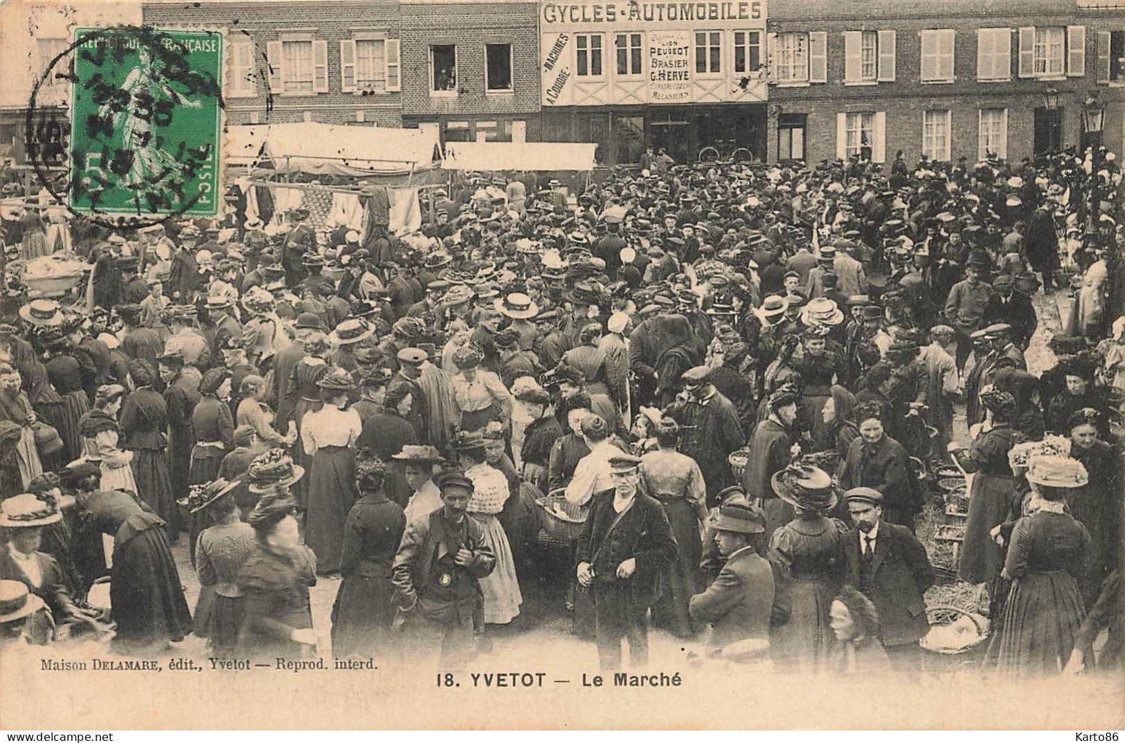 Yvetot * Place Et Le Marché * Foire Marchands * Commerce Magasin Cycles Automobiles G. HERVE - Yvetot