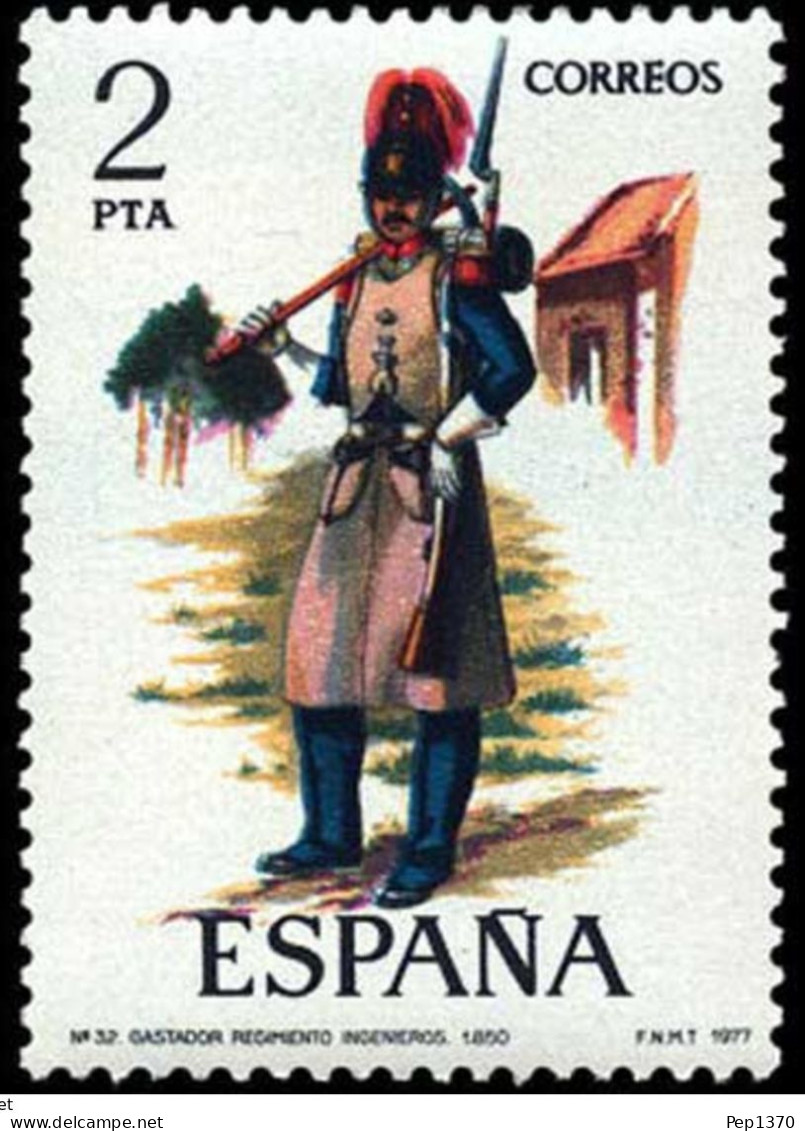 ESPAÑA 1977 - UNIFORMES MILITARES - EDIFIL 2382** - Nuovi