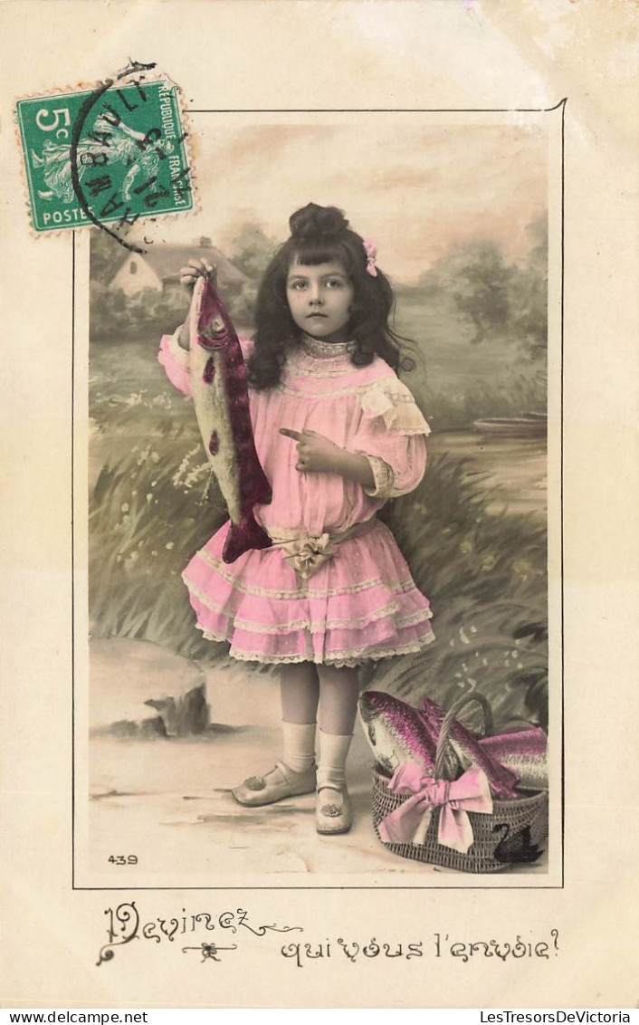 FETES - VOEUX - 1er Avril - Poisson D'avril - Devinez Qui Vous L'envoie ? - Poissons - Enfants - Carte Postale Ancienne - 1° Aprile (pesce Di Aprile)