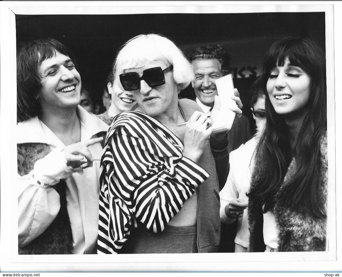 C6023/ Sonny And Cher + Disc Jockey Jimmy Saville Original Pressefoto Foto 1965 - Otros & Sin Clasificación