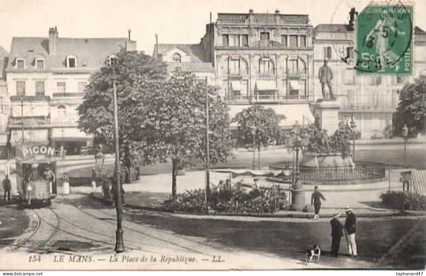 . 72 . LE MANS .  La Place De La République . Petite Animation . Tram . - Le Mans