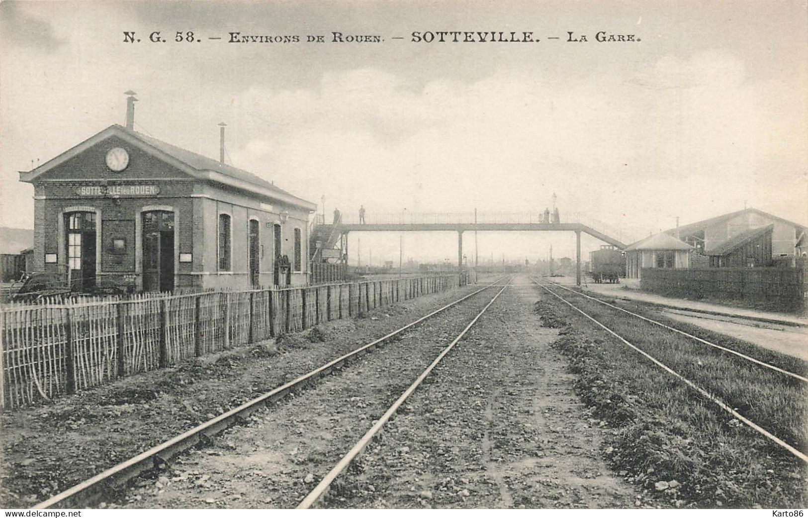 Sotteville * Vue Sur La Gare * Ligne Chemin De Fer * La Passerelle - Sotteville Les Rouen